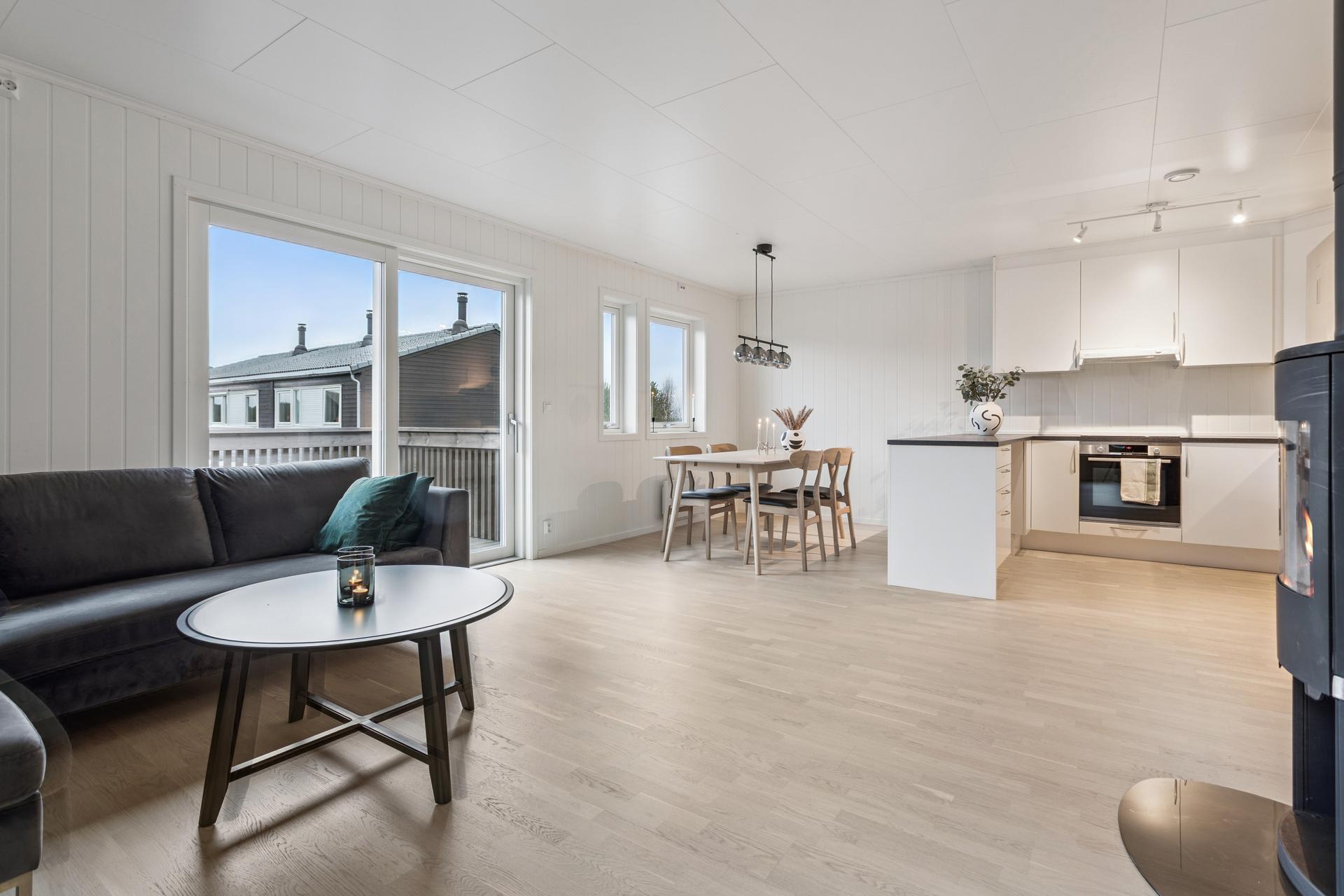 En moderne og flott leilighet med mange kvaliteter!. Bilde nummer 2 av 3
