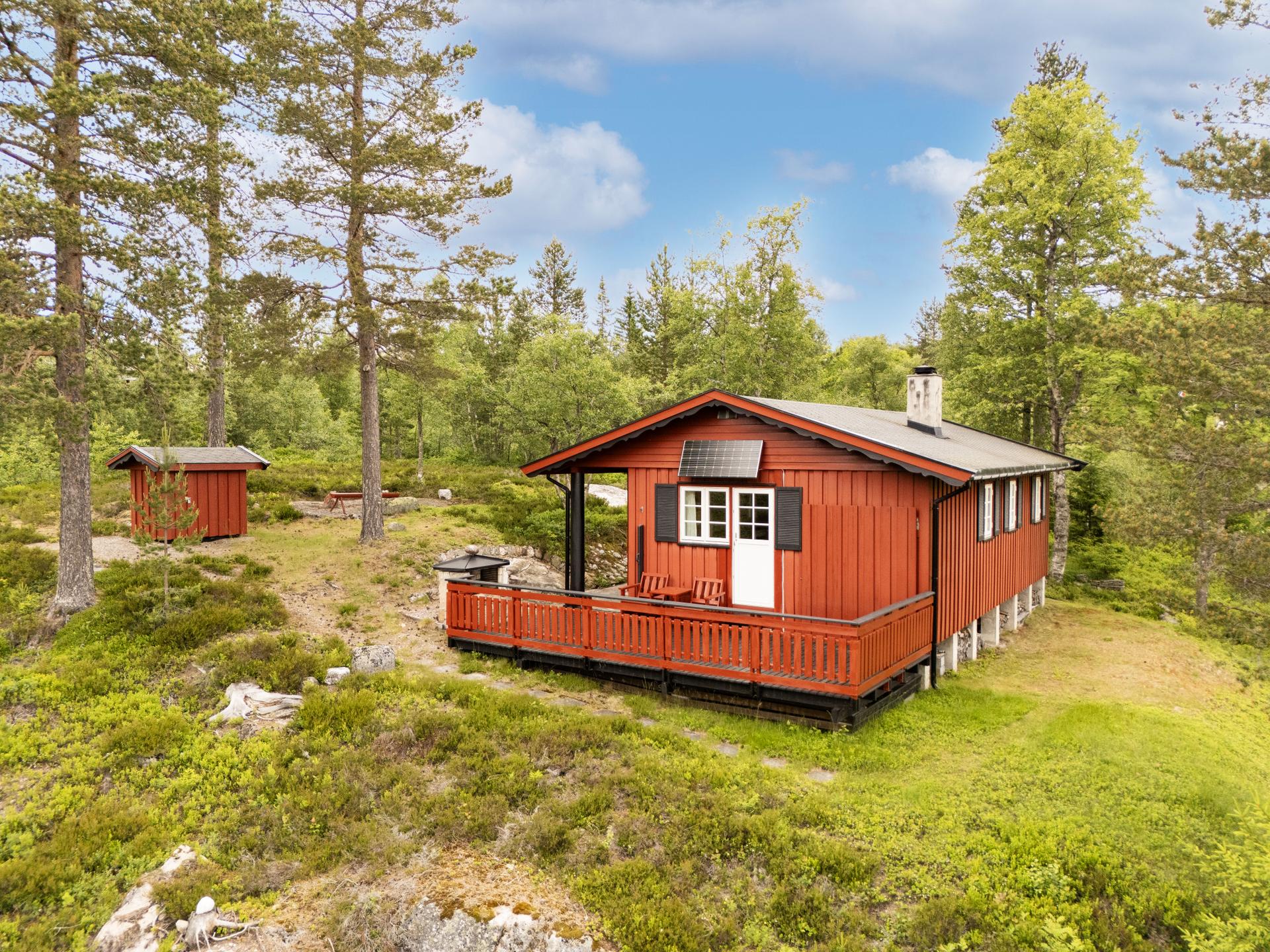 Velkommen til Grytelvveien 880. Foto: Viken Fototjenester Eirik Andersen.. Bilde nummer 2 av 3