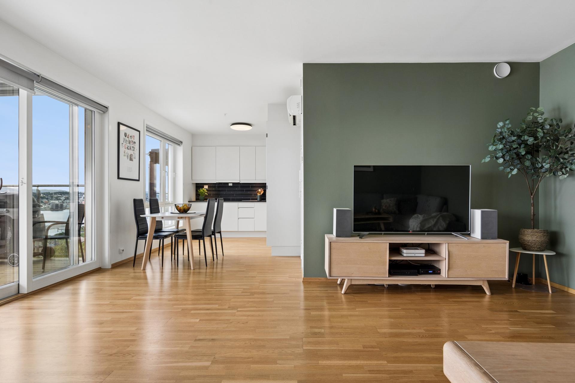 EiendomsMegler 1 v/Maja presenterer Storbakkvegen 41! Foto: EFKT.. Bilde nummer 1 av 3