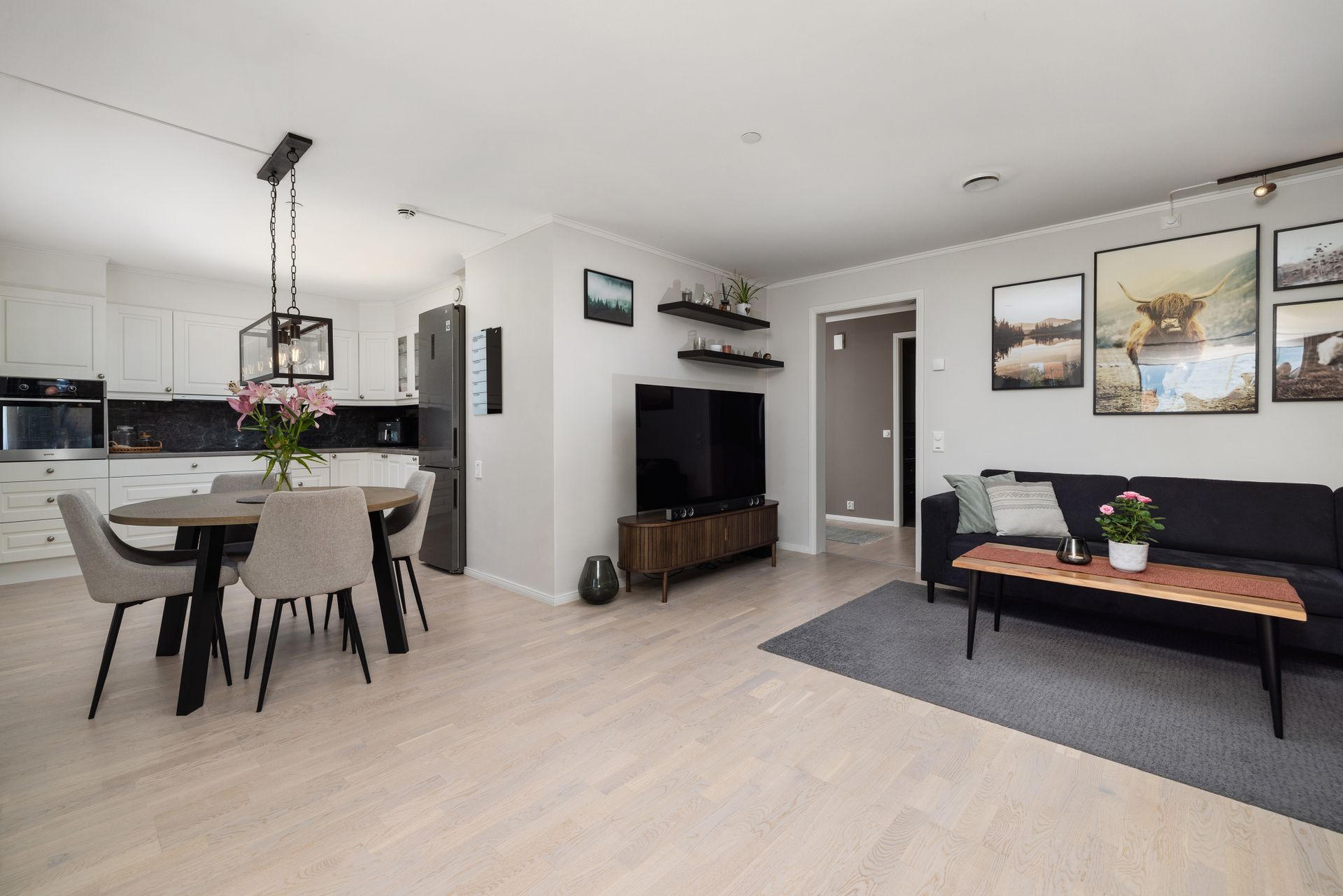 Velkommen til Sandholtveien 10B. Foto: Morten Normann Larsen!. Bilde nummer 1 av 3