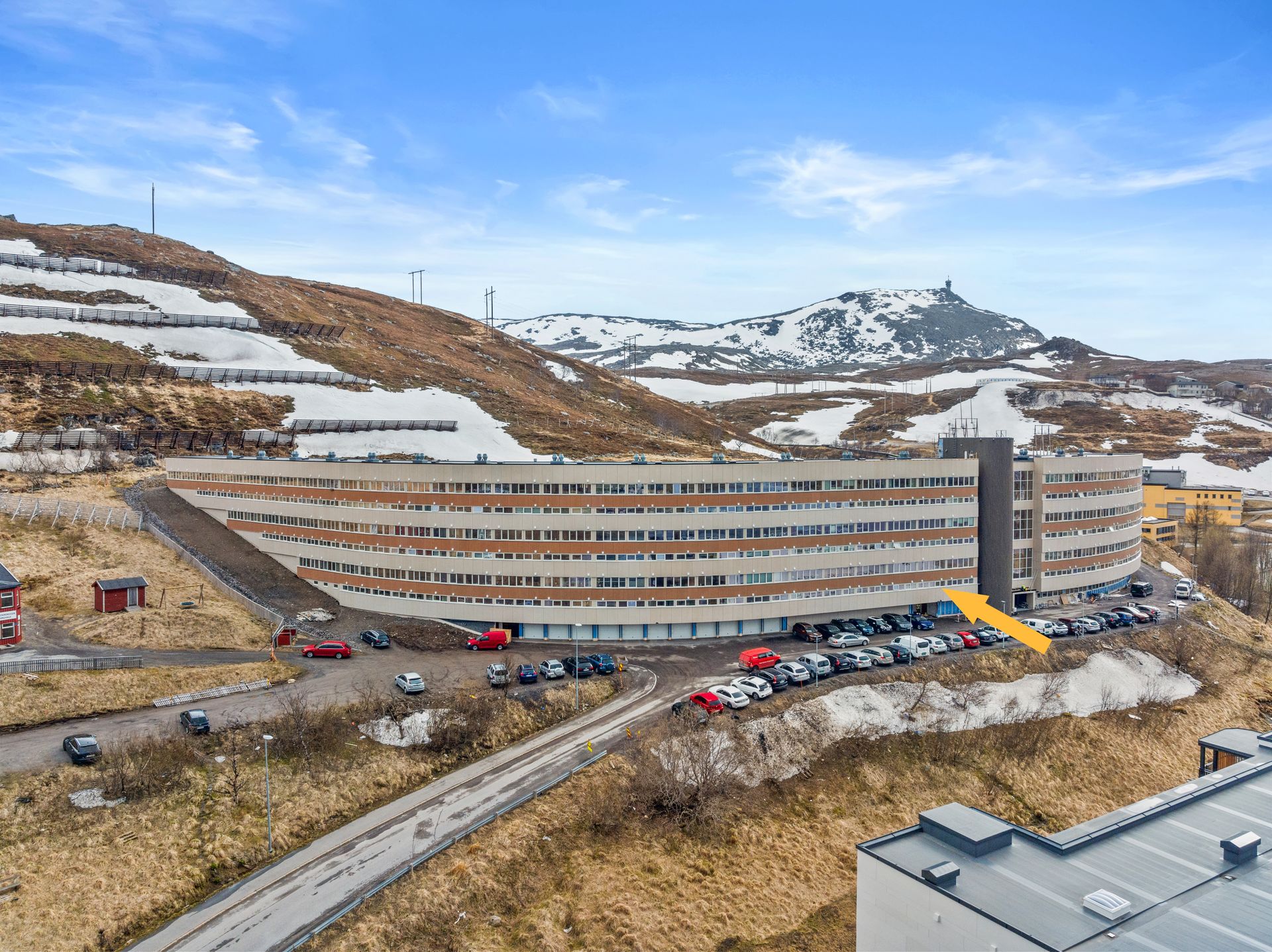 Sentral beliggenhet på leiligehten. Foto: Trygve Hammelbo. Bilde nummer 1 av 3
