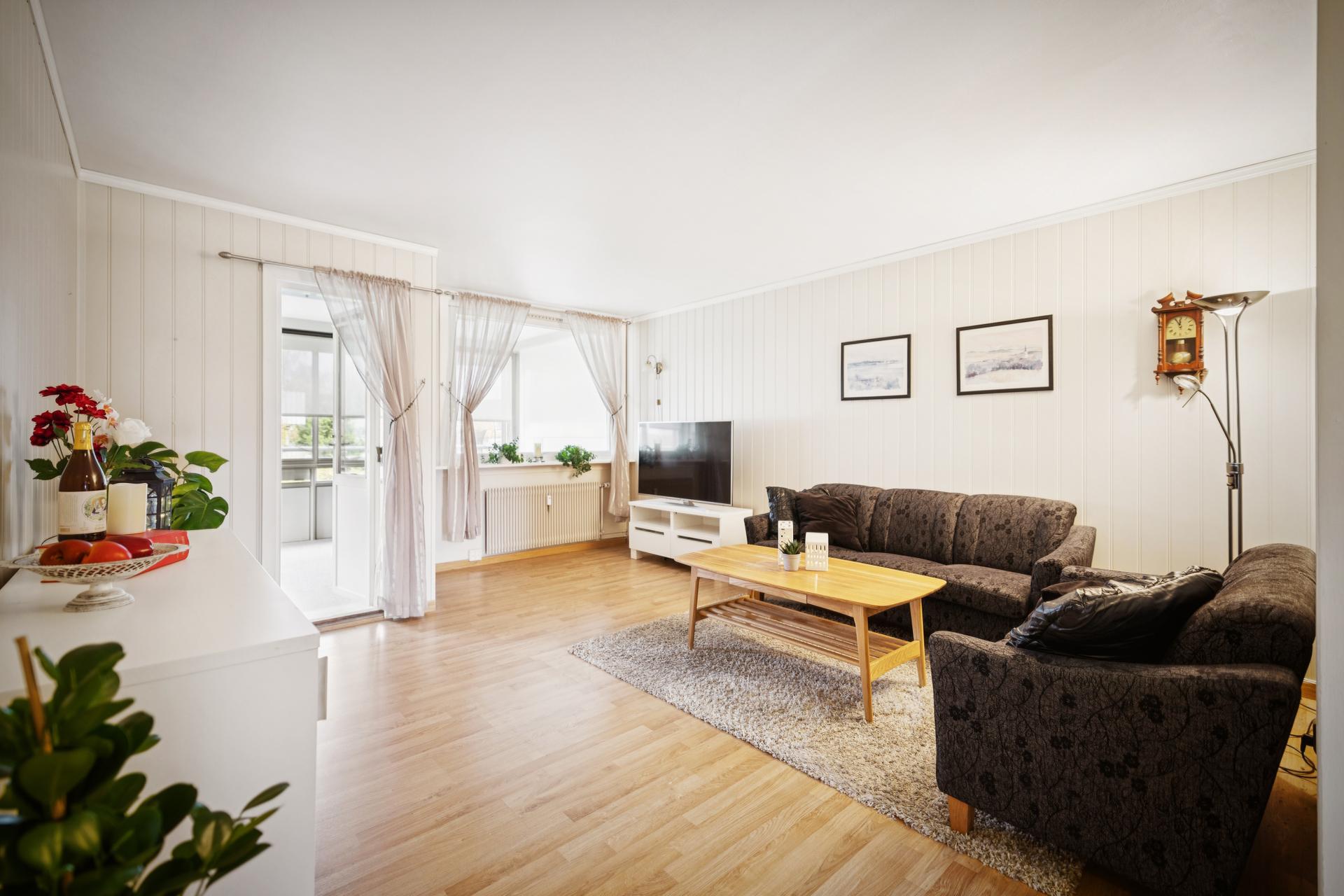 Trivelig stuestemning med lyse og delikate farger på innvendige flater.. Bilde nummer 2 av 3