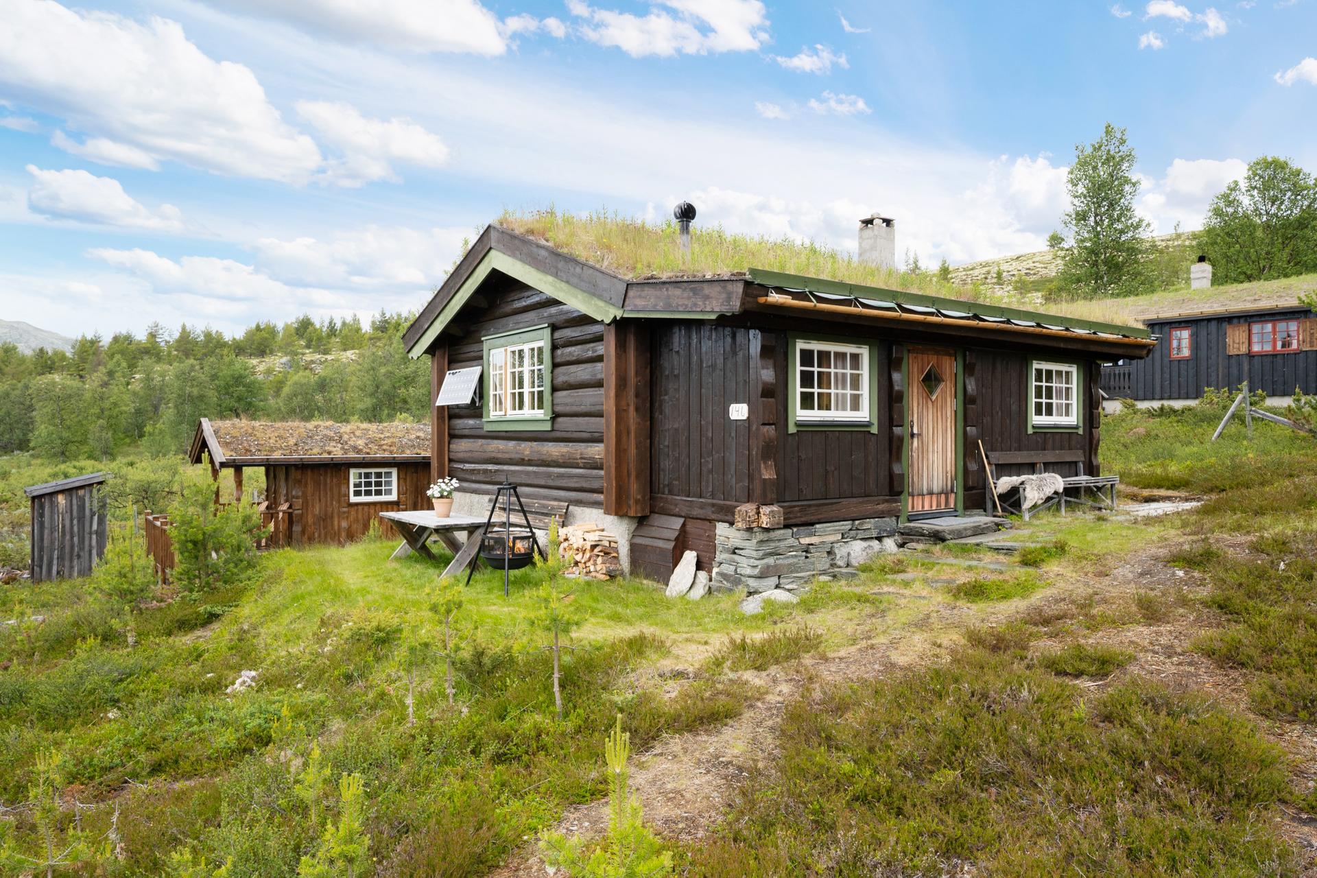 Trivelig fritidseiendom beliggende på Skarsetrin, Høvringen. . Bilde nummer 2 av 3