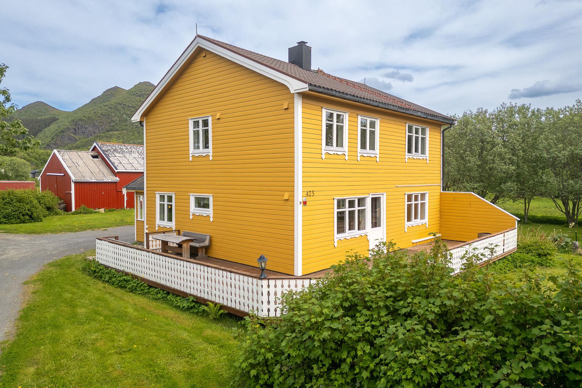 Velkommen til Bøveien 425! Foto: Lunde Images AS. Bilde nummer 1 av 3
