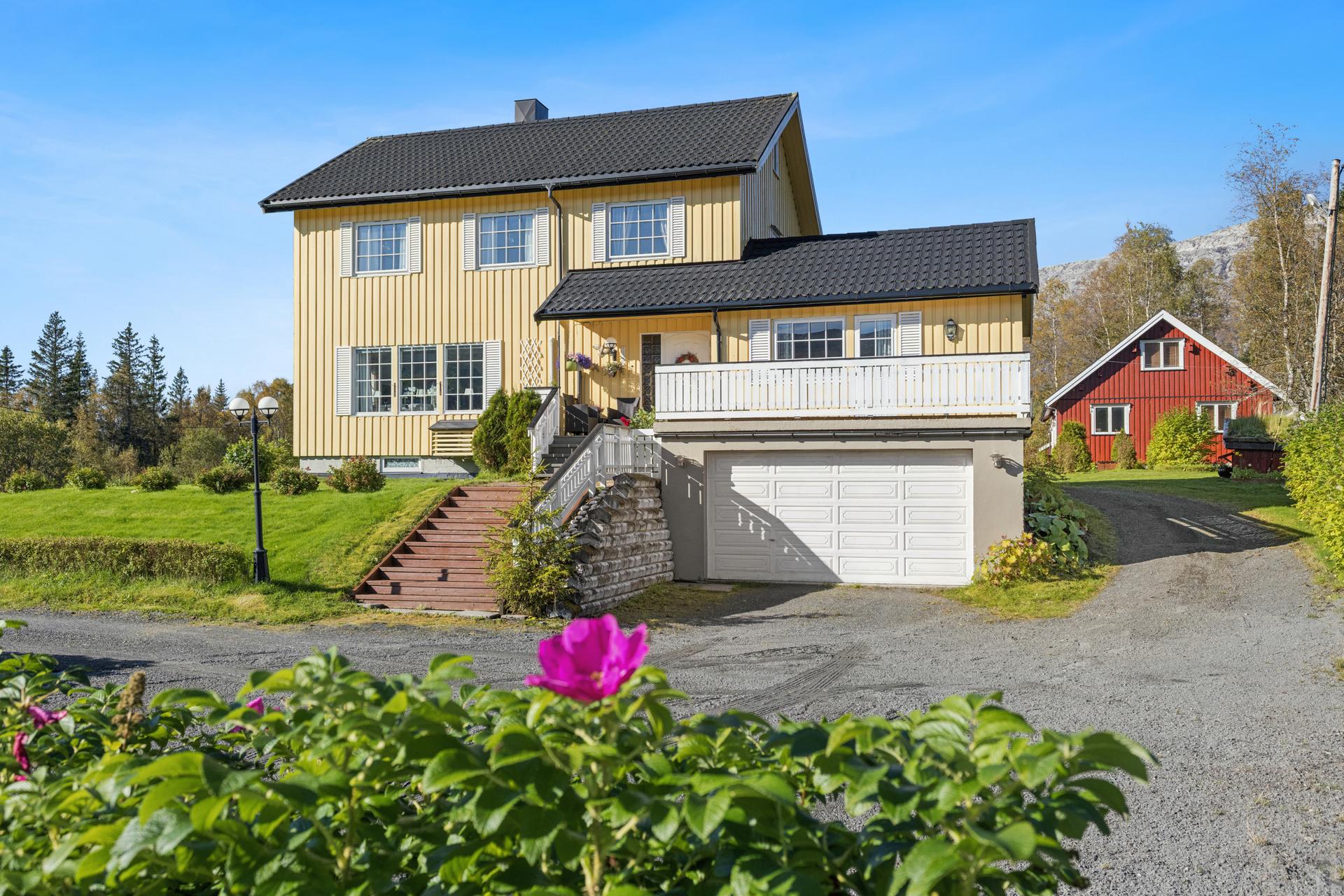 Velkommen til Forsmovegen 8! Foto: av EFKT.. Bilde nummer 1 av 3