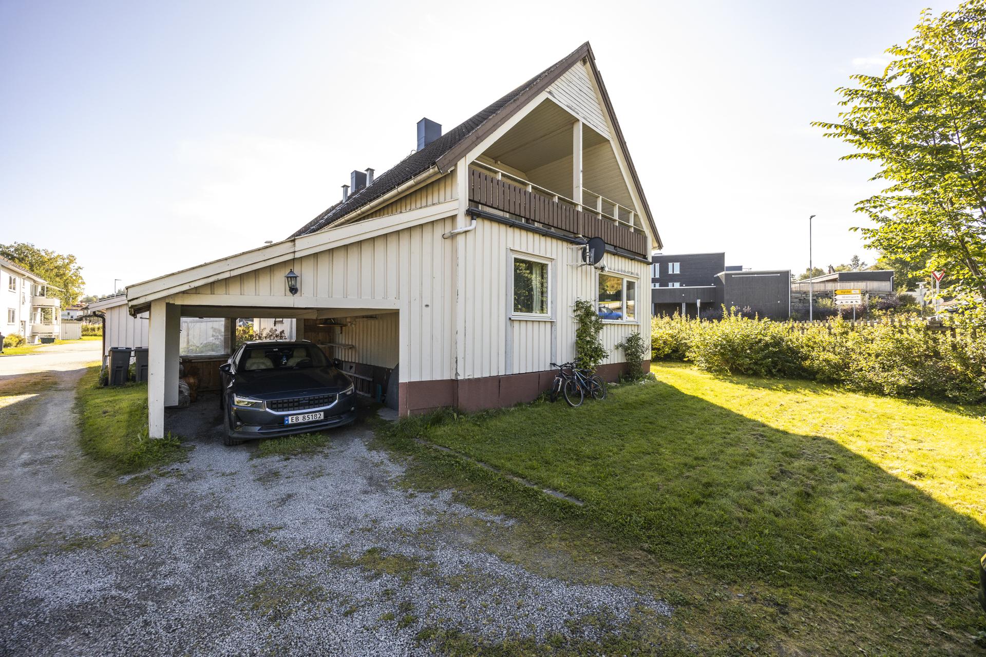 Innholdsrik halvpart med sentral beliggenhet på Guldbergaunet. Gangavstand til sentrum, skole, idrettsanlegg og øvrige hverdagsfunksjoner.. Bilde nummer 2 av 3