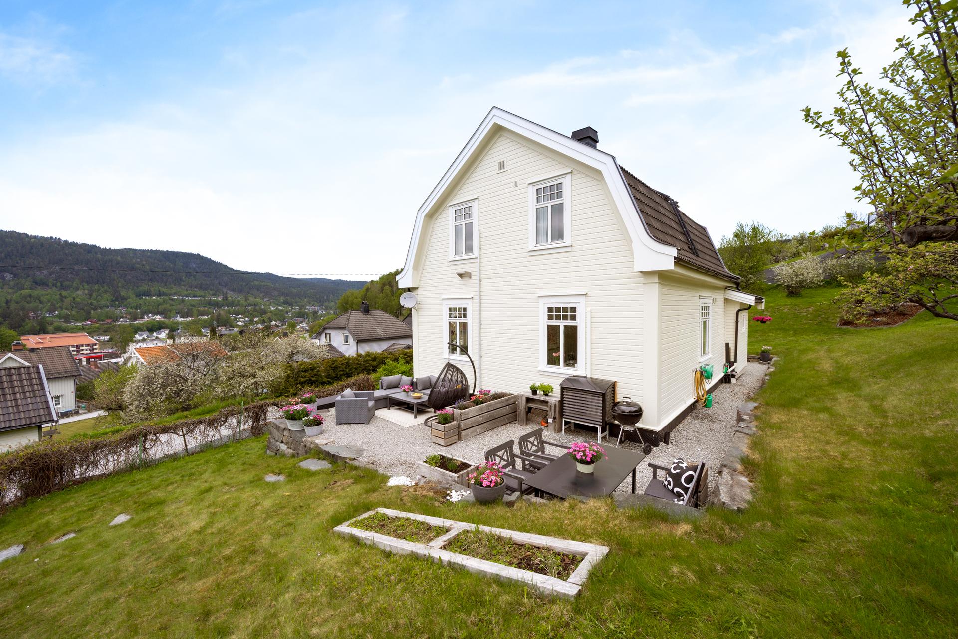 Eiendomsmegler1 v/Vetle Ljosland Karlberg presenterer: Bakkegata 5A! Foto: Inbovi. Bilde nummer 1 av 3