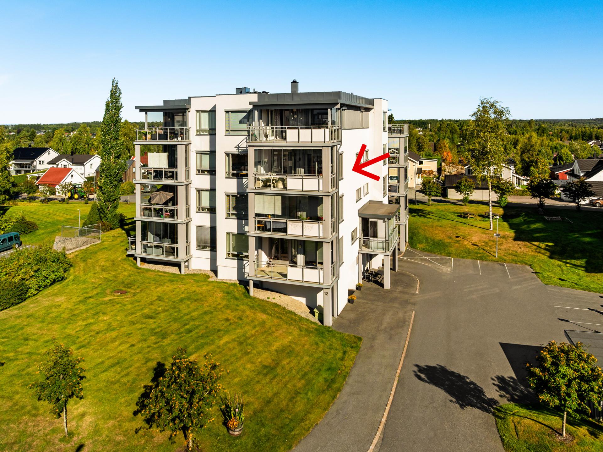Eiendomsmegler1 Vestby/Son v/ Elise Habberstad har den glede av å presentere Sole Allè 12!  Foto: [Creative Foto] . Bilde nummer 1 av 3