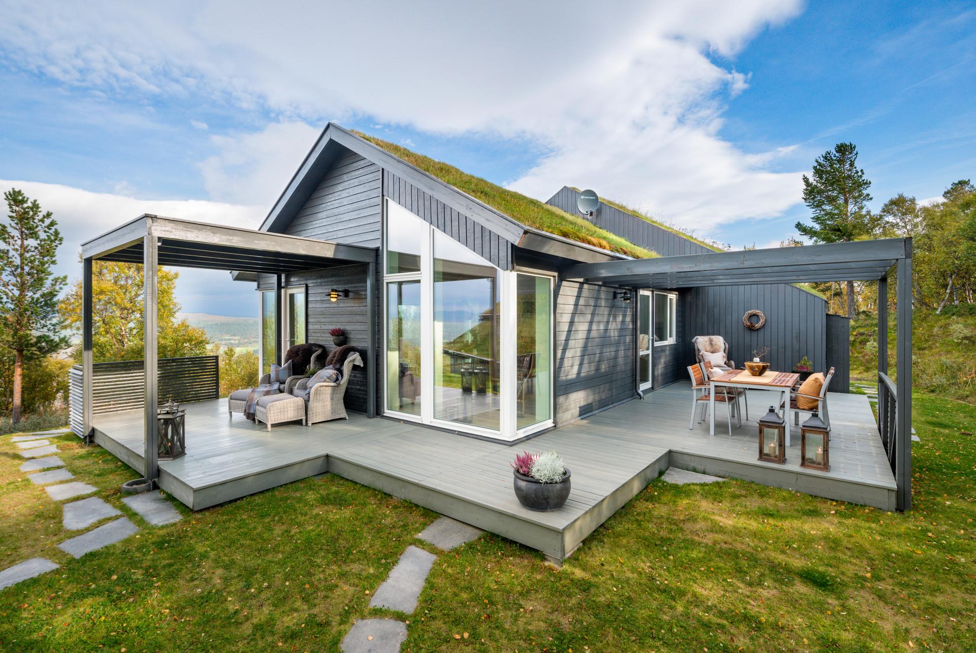 Her presenteres ei arkitekttegnet hytte med topp beliggenhet i Hummelfjell.. Bilde nummer 2 av 3