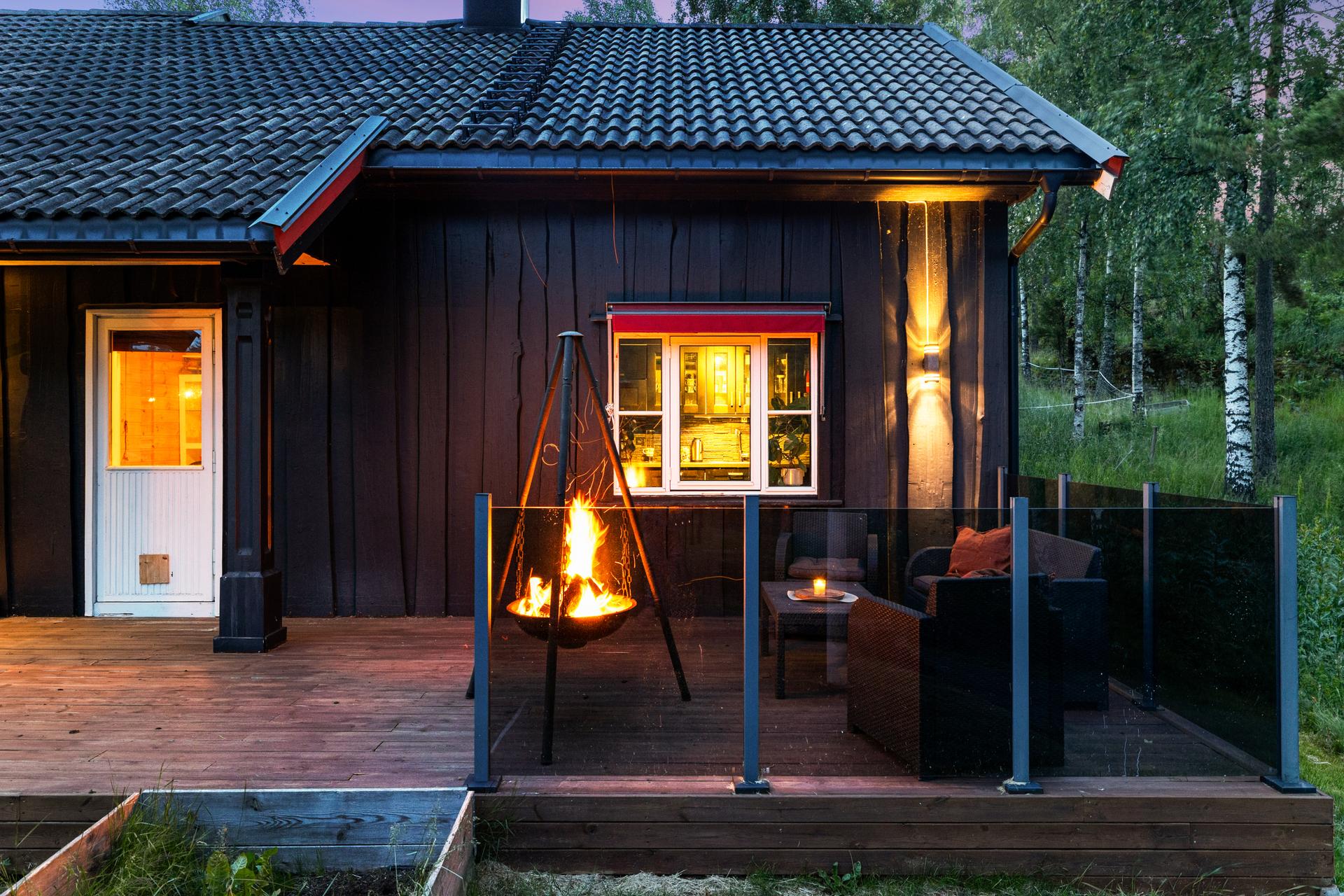  Inngangspartiet. Velkommen inn og på visning!. Bilde nummer 3 av 3
