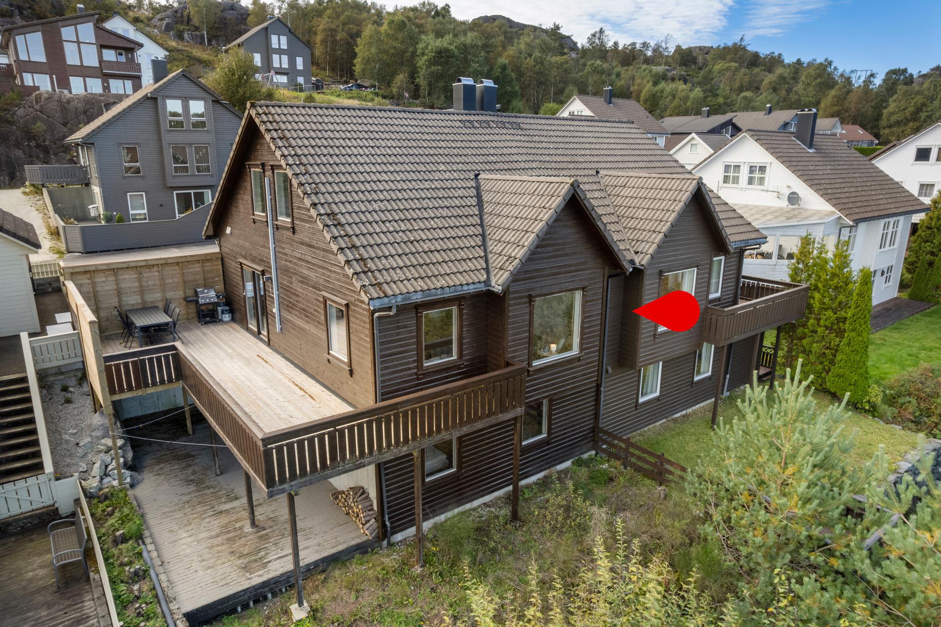 Velkommen til Rådyrveien 15A, innholdsrik fin bolig! Foto: Diakrit . Bilde nummer 1 av 3
