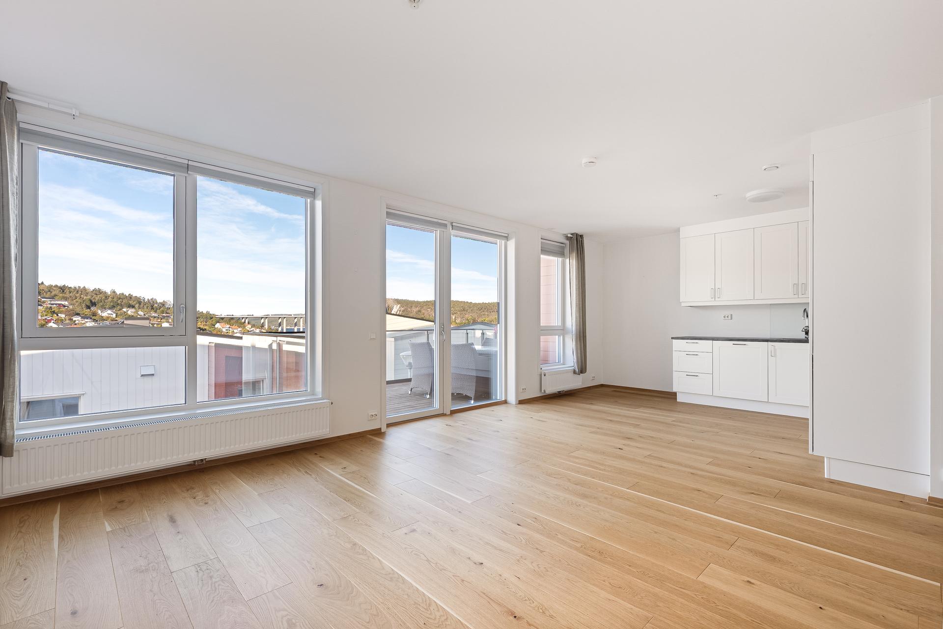 EiendomsMegler 1 v/Heidi Solvang presenterer Gangveien 12 – En lettstelt og moderne 3-roms i Solsiden Terrasse borettslag!
Foto: INBOVI.. Bilde nummer 2 av 3