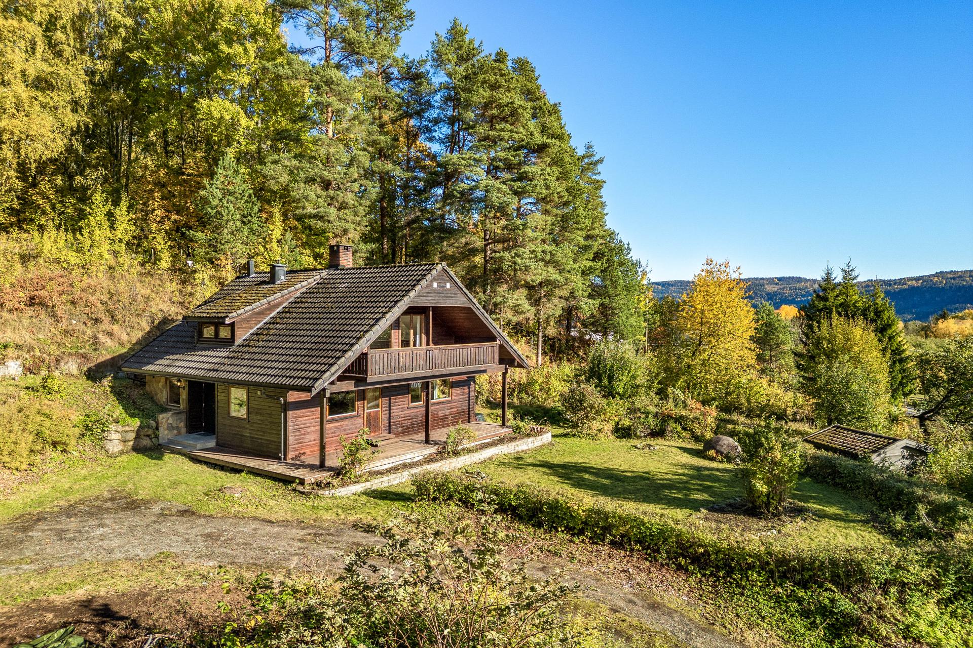 Velkommen til Modumveien 87! Foto: Knizet - Lars Strøm. Bilde nummer 1 av 3