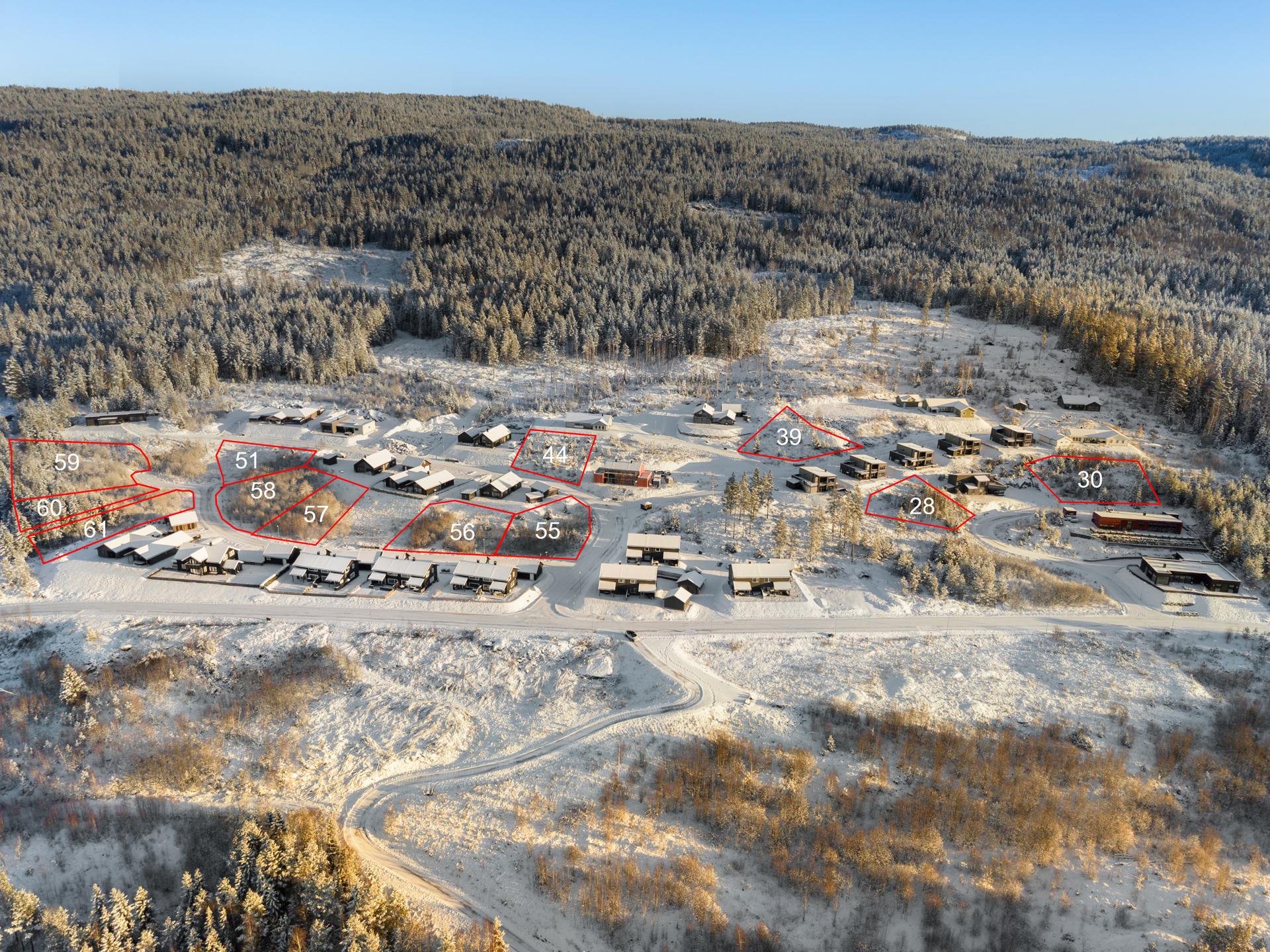 12 prisgunstige tomter ca. 20 minutters biltur unna Kongsberg.  Tomtemarkeringen er kun ment som skisser og avvik vil forekomme.. Bilde nummer 3 av 3