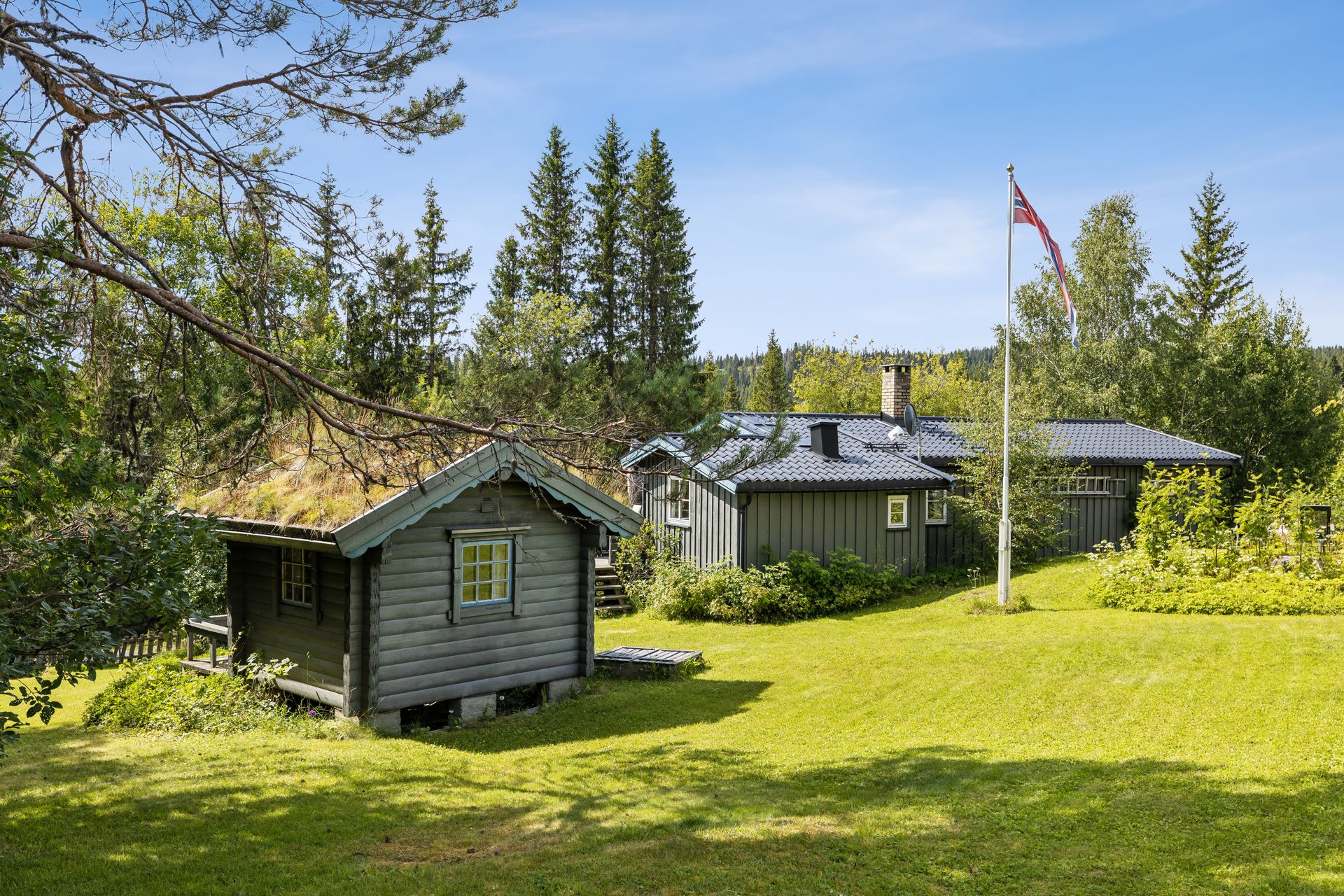 Velkommen til Vollavegen 249! Foto: [Paul Smith, EFKT]. Bilde nummer 1 av 3