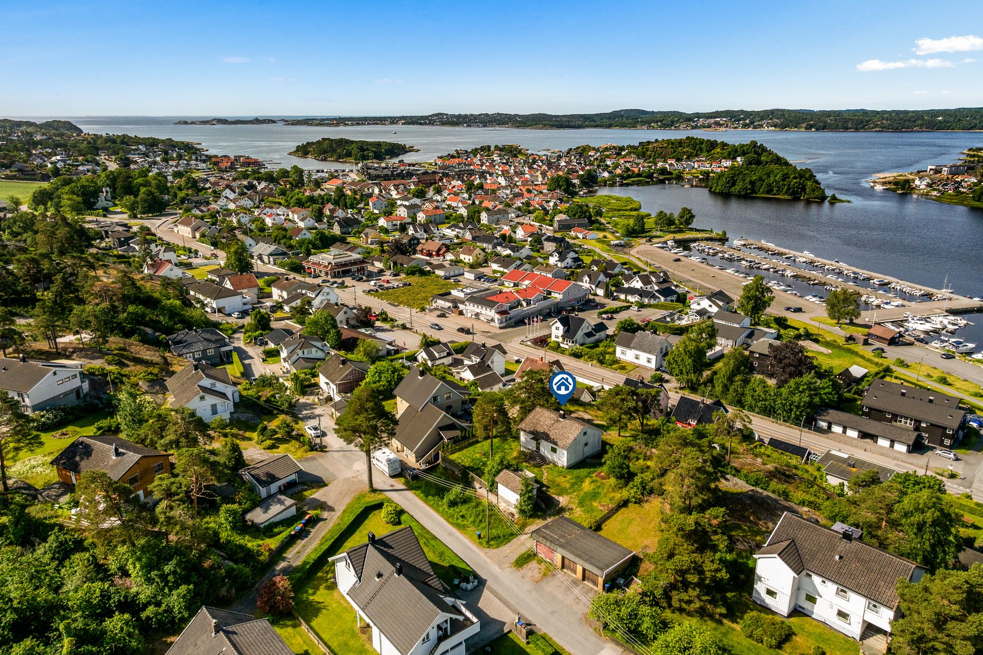 Velkommen til Gloppeskoglia 11! Foto: Karl Filip Østmoen Kronstad.. Bilde nummer 1 av 3