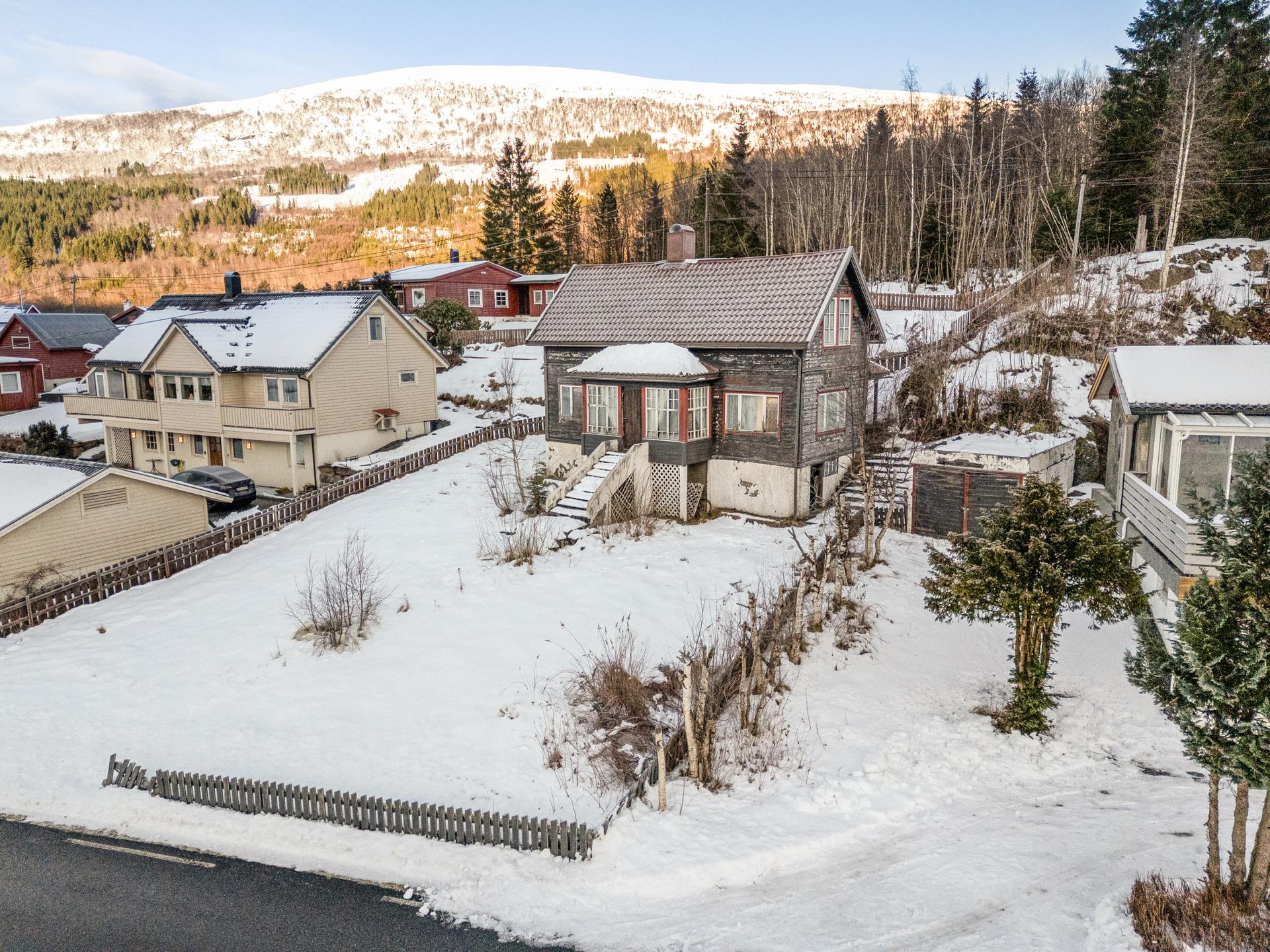 En fritidsbolig som ligger i naturskjønne omgivelser . Bilde nummer 2 av 3