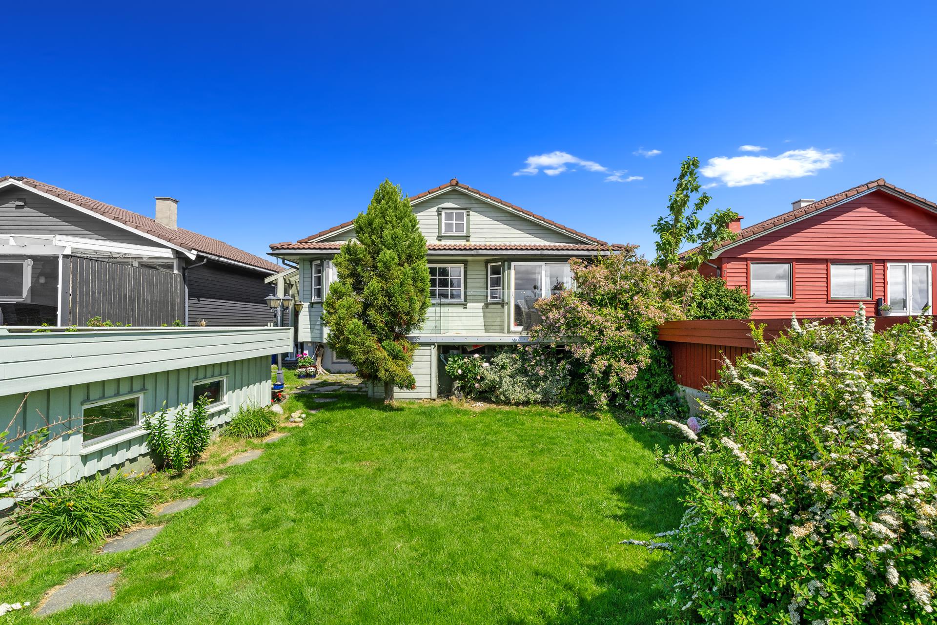 Velkommen til Bergelandsvegen 9. Eiendommen presenteres av Kyrre Otto i EiendomsMegler 1 Jærmegleren. Foto: Eivind Dirdal. Bilde nummer 1 av 3