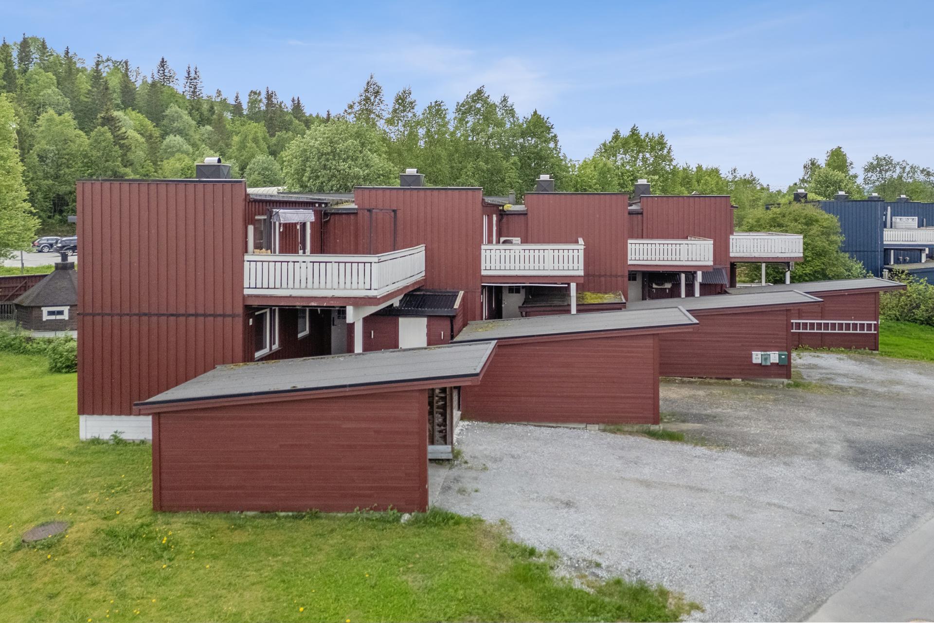 Velkommen til Svalbardgata 42B! Foto:EFKT. . Bilde nummer 1 av 3
