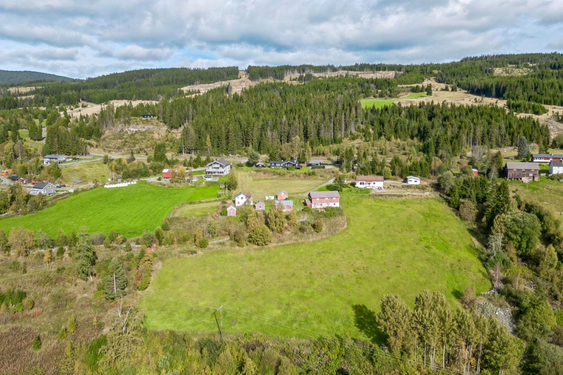 Eiendomsmegler 1 v/Bettina Halden har gleden av å presentere Midtbygdsvegen 590!. Bilde nummer 1 av 3