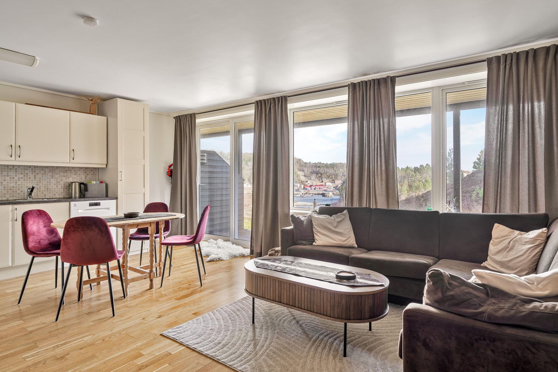 Velkommen til Aurveien 57! Foto: Husfoto AS (Børge Halseth). Bilde nummer 1 av 3