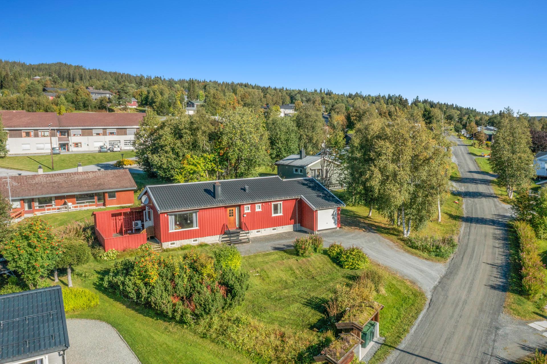 Velkommen til Buveien 9! Foto: Interiørfoto . Bilde nummer 1 av 3