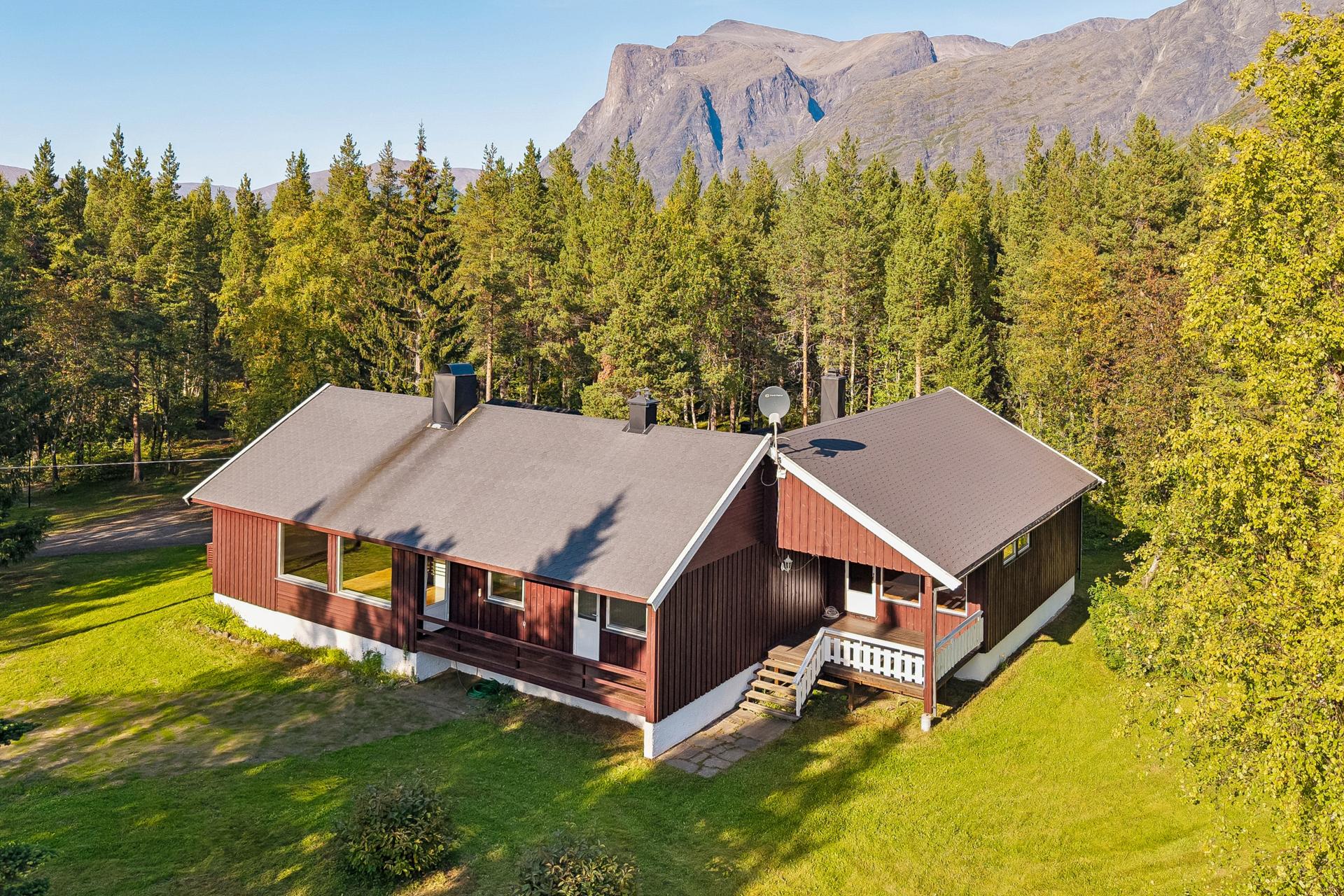 EiendomsMegler 1 v/Maja presenterer Gamle Dalaveien 6 og 8! Foto: EKFT.. Bilde nummer 1 av 3