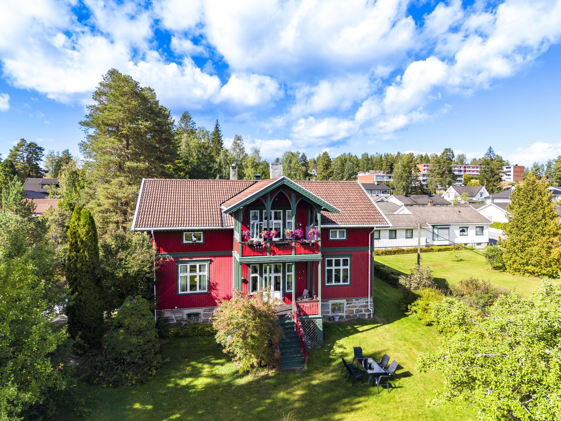 Velkommen til Øvregata 26B. Foto: 
Viken Fototjenester Eirik Andersen.. Bilde nummer 1 av 3