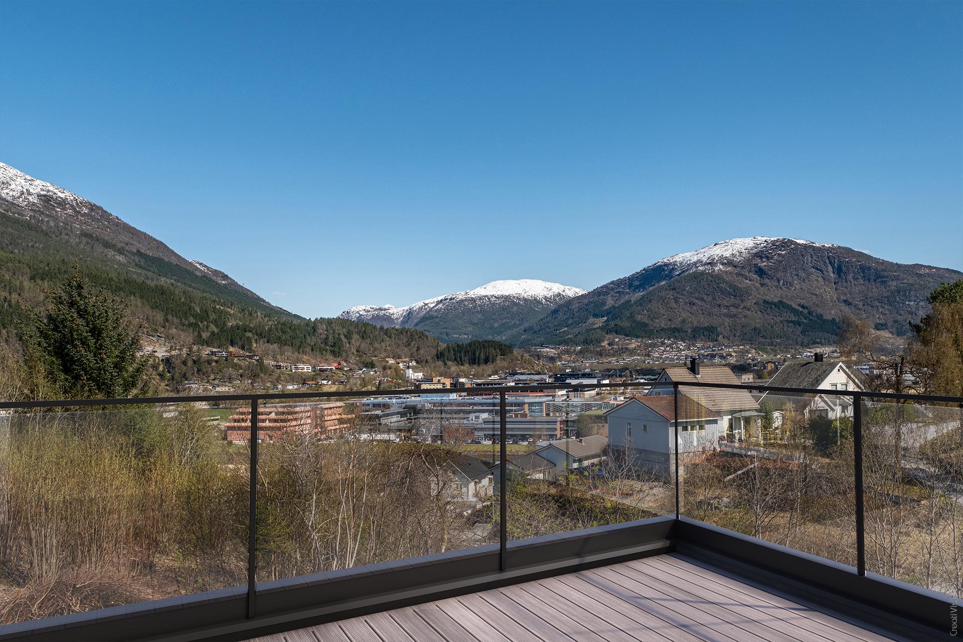 Panoramautsikt mot Førde sentrum og Viefjellet. Bilde nummer 3 av 3
