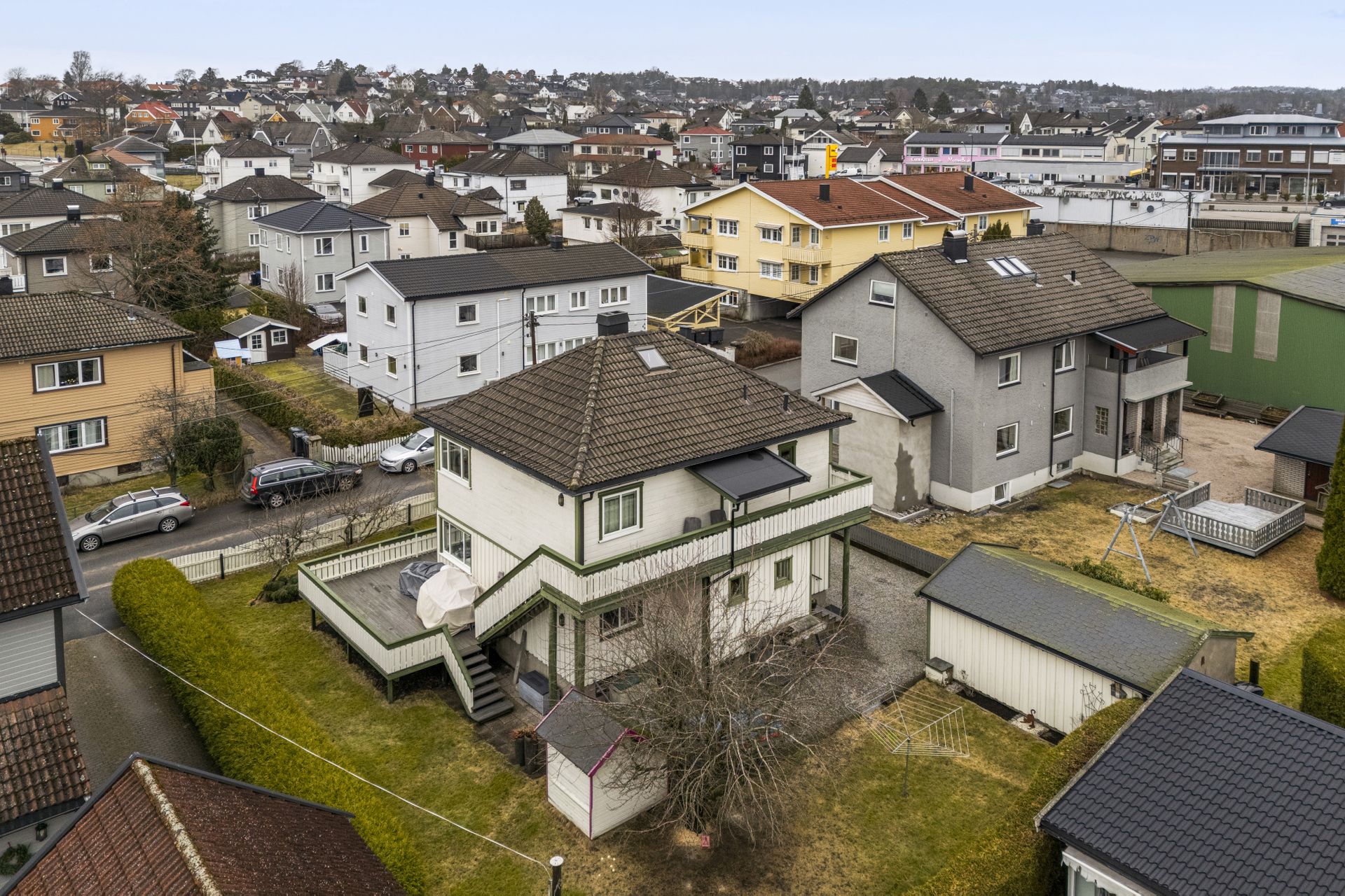 Eiendommen ligger i et etablert og rolig boligområde i Sarpsborg.. Bilde nummer 2 av 3