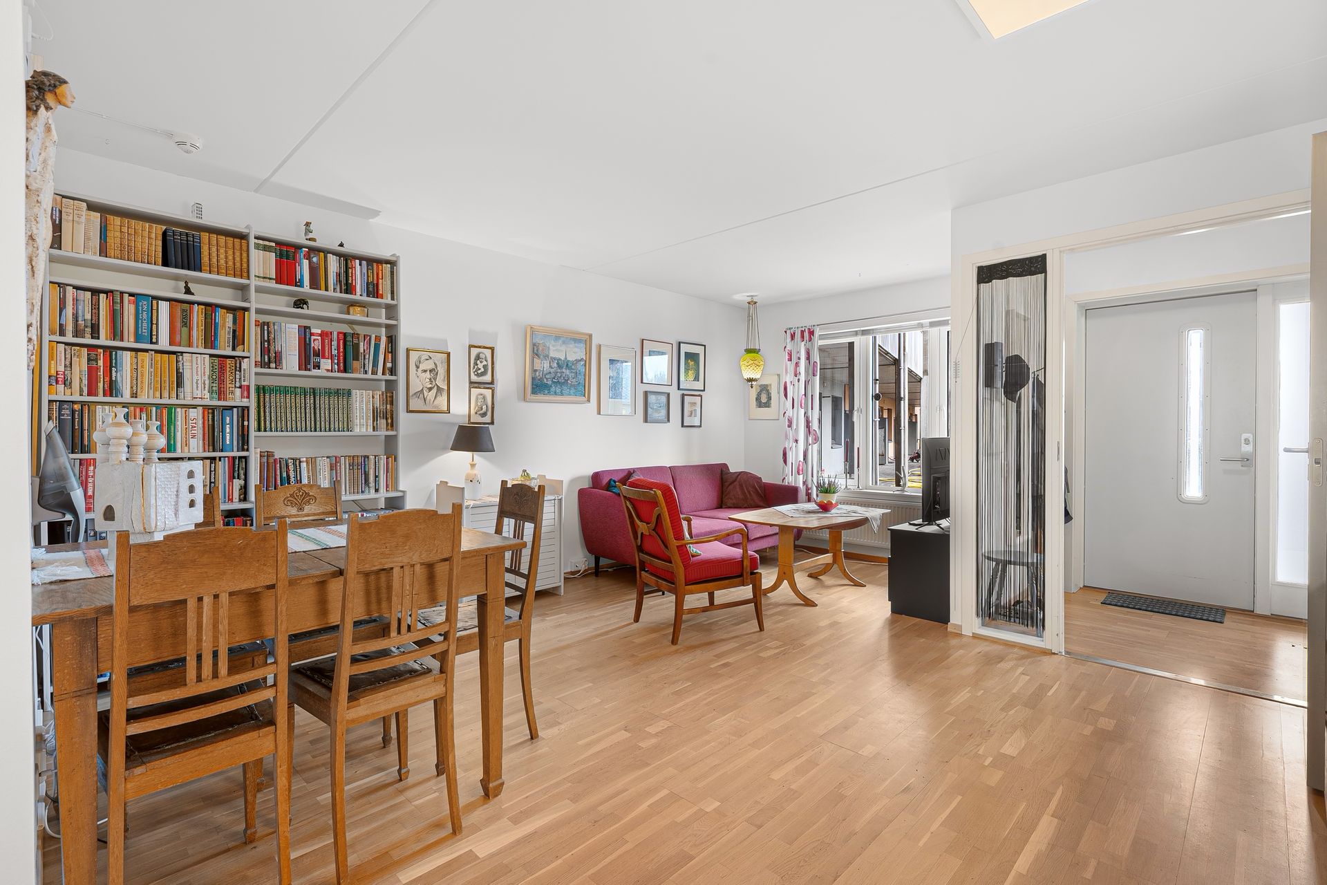 EiendomsMegler 1 v/Peder Bjørnstad har gleden av å presentere Innherredsveien 48! 
Foto: Krokstad&Nervik.. Bilde nummer 1 av 3