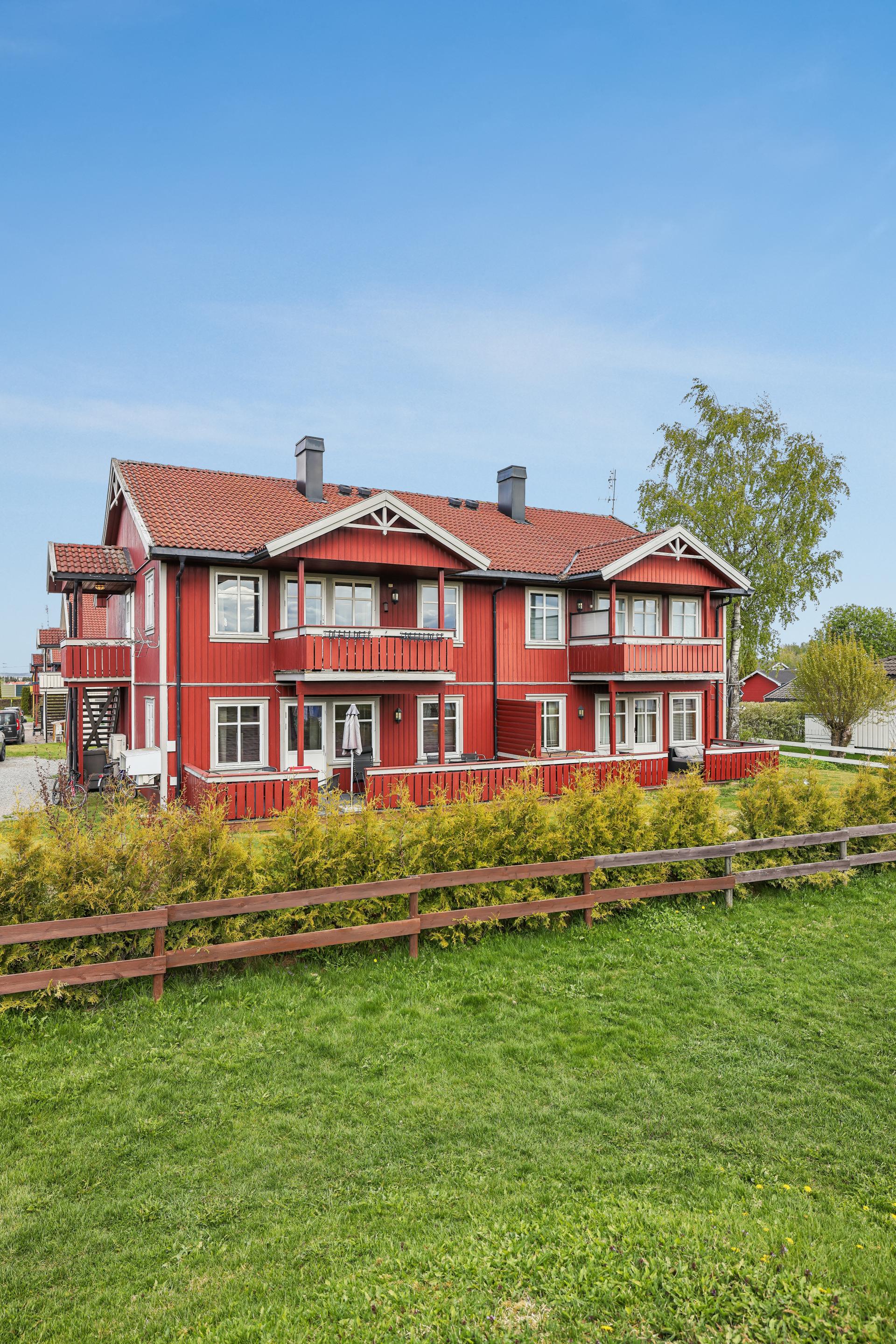 Velkommen til Grønvoldvegen 50! Foto: Bente Nijora Aalberg. Bilde nummer 1 av 3
