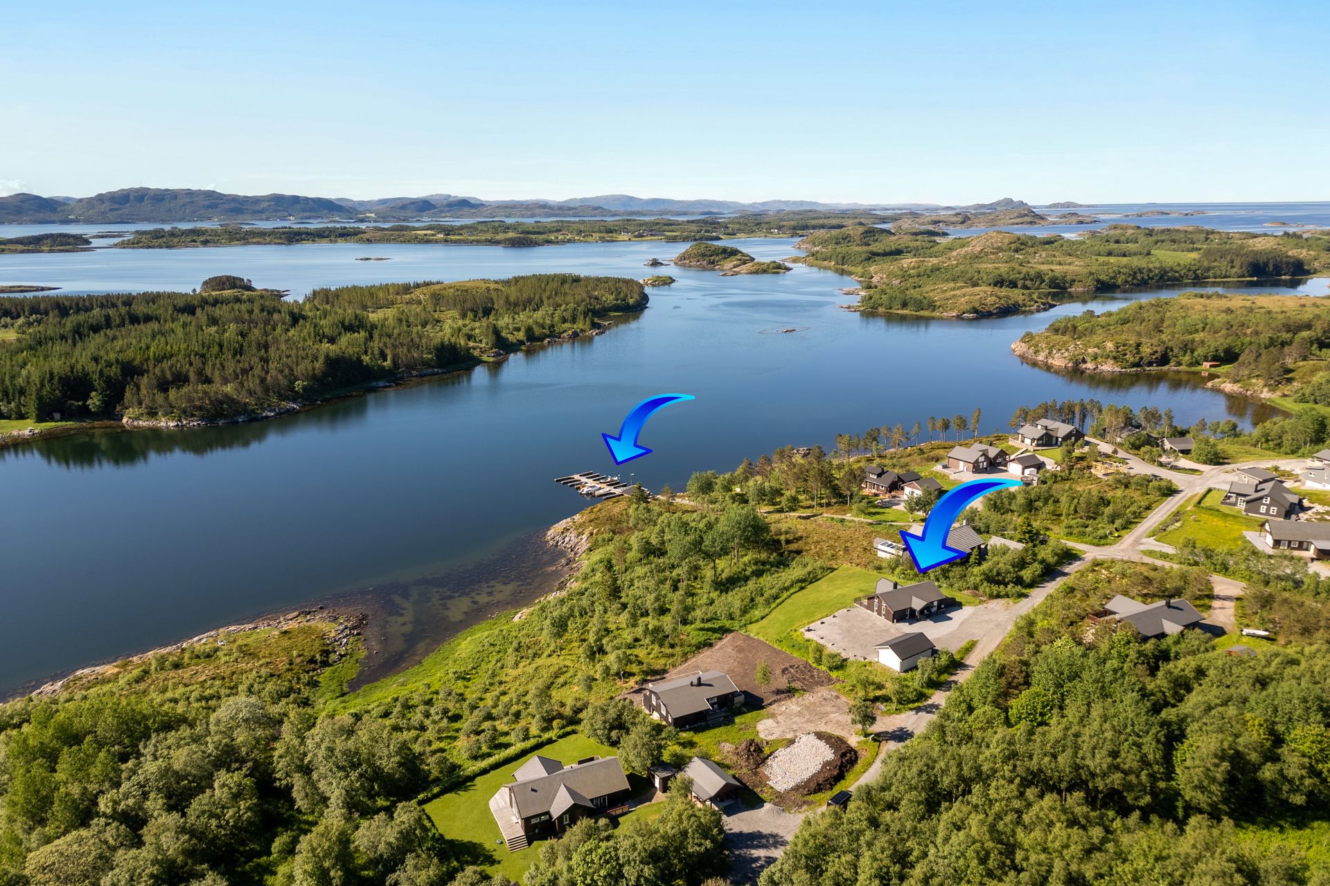 Gangavstand til flytebrygge hvor hytteeier har egen plass.. Bilde nummer 3 av 3