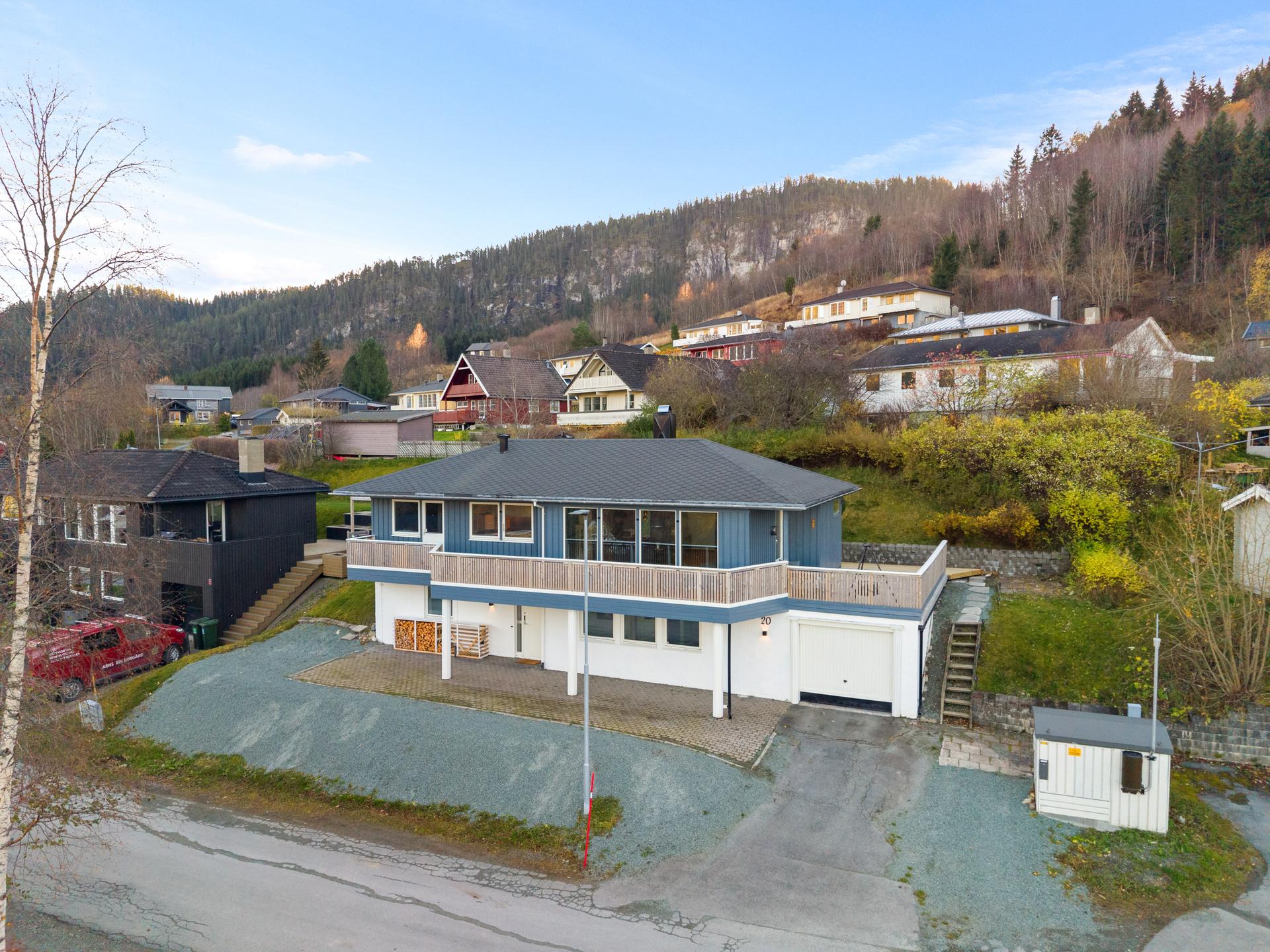 Her presenteres en innholdsrik enebolig beliggende i et rolig og attraktivt boområde på Lundamo. . Bilde nummer 2 av 3