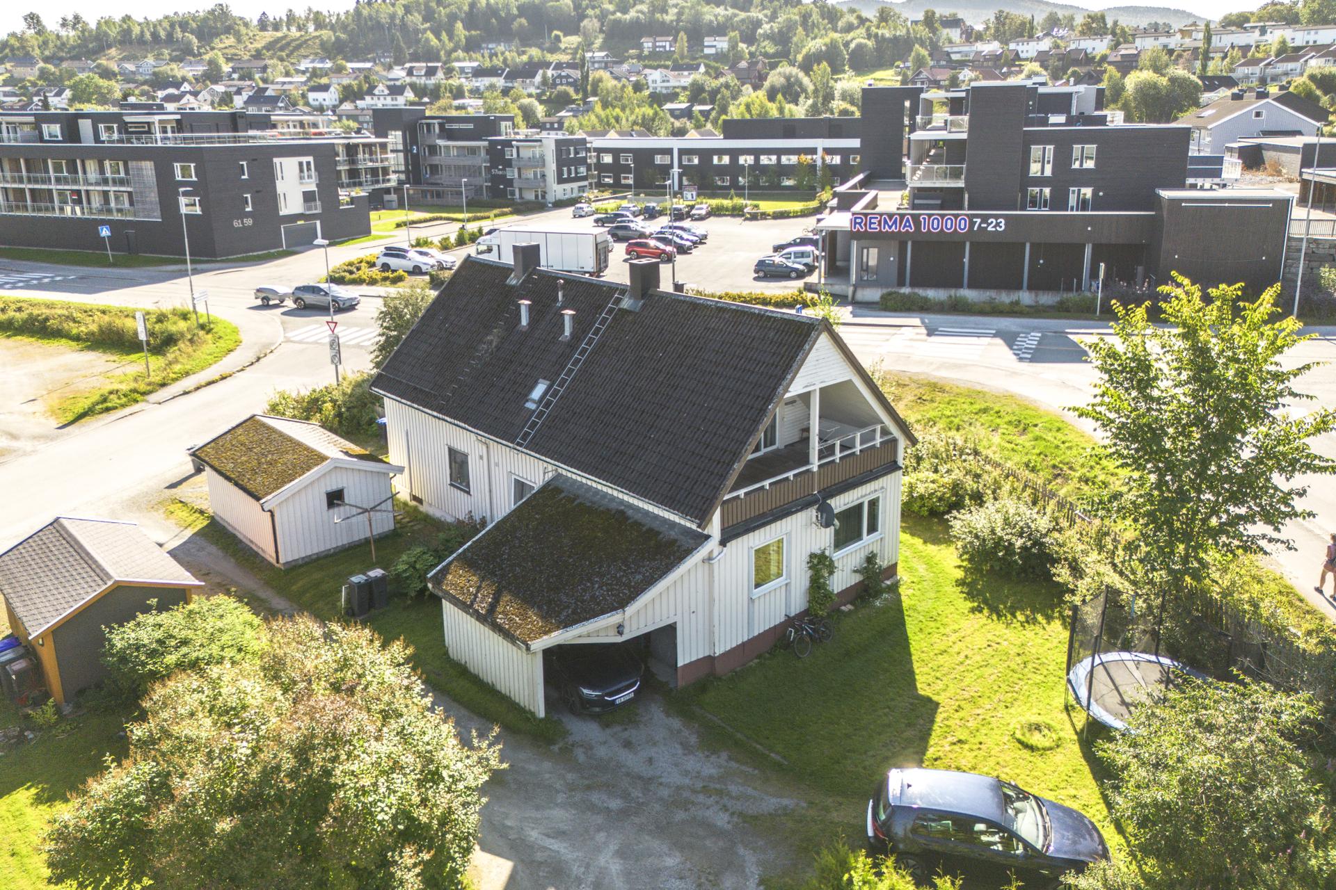 Velkommen til Guldbergaunet 4, presentert av EiendomsMegler 1 v/ Kjetil Sandmo. Foto: ELW media (Espen Wåde). Bilde nummer 1 av 3