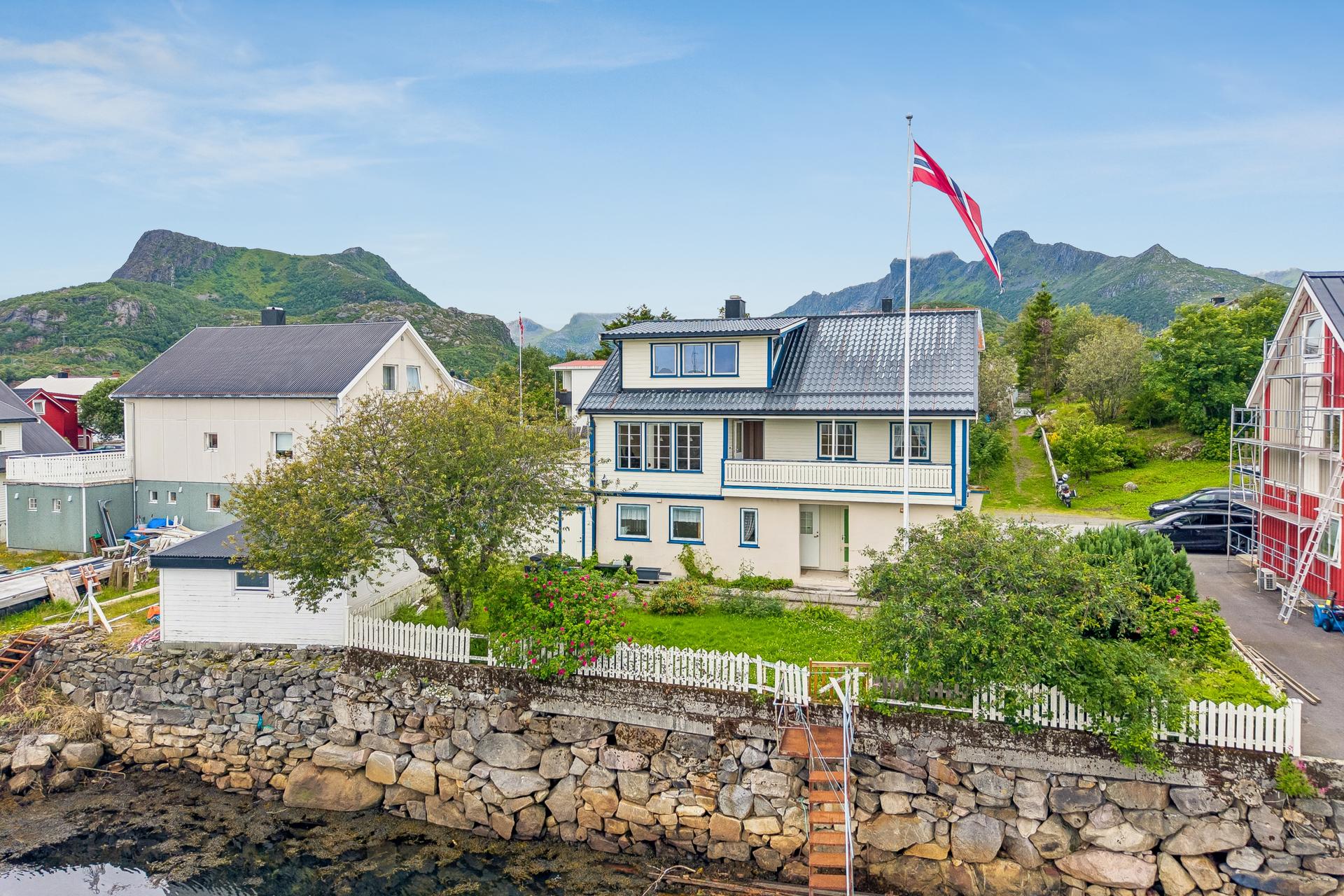 Velkommen til Storøyveien 18! Foto: EFKT.. Bilde nummer 1 av 3