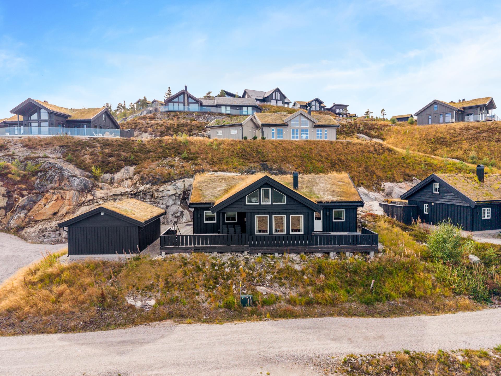 Eiendomsmegler 1 v/ Christer Brekka presenterer Horisont 10. Foto: Inbovi.. Bilde nummer 1 av 3