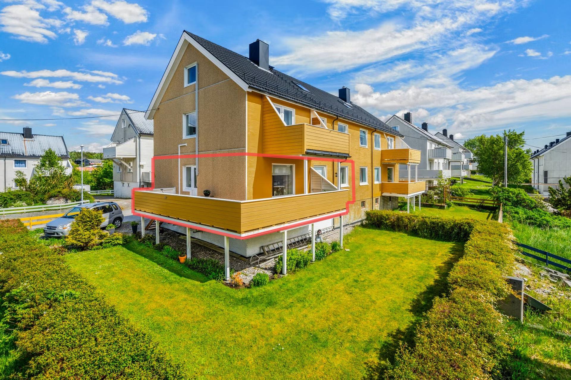 EiendomsMegler 1 v/ Jørund Ivar Volden har gleden av å ønske velkommen til Mellomveien 4! Foto: Joachim Borøchstein, Interiørfoto. Bilde nummer 1 av 3