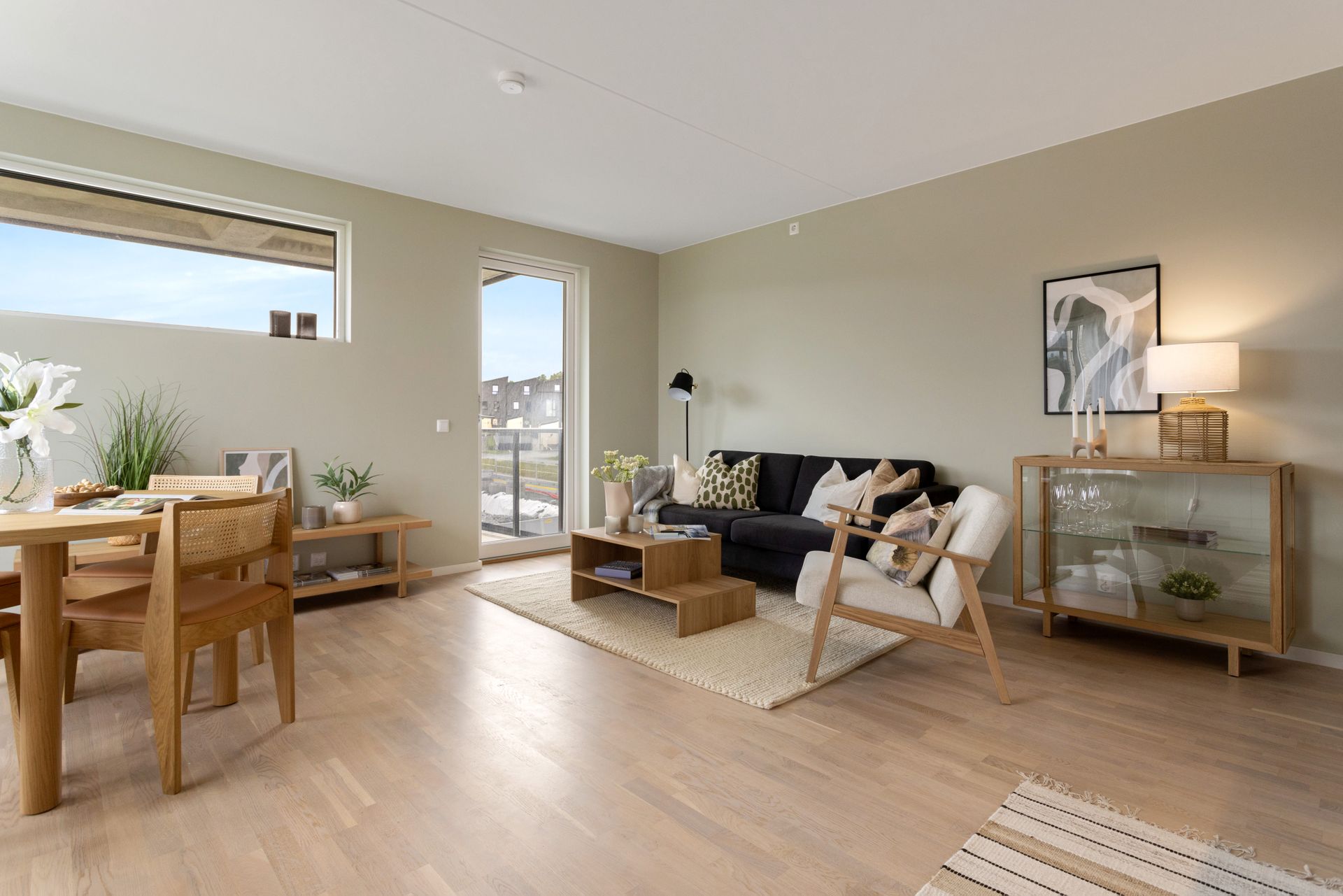 EiendomsMegler 1 har gleden av å presentere en helt ny og moderne 3-roms selveierleilighet på Strindalia! Bildet er fra en visningsleilighet som er en annen leilighetstype, avvik vil forekomme. . Bilde nummer 1 av 3