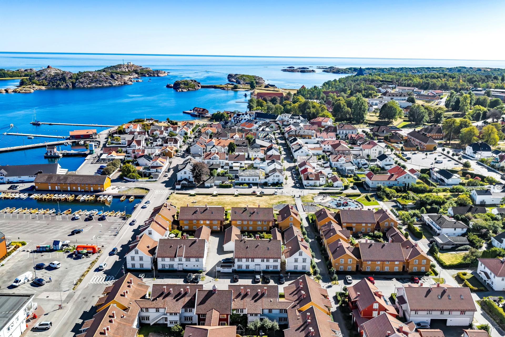 Her bor du med umiddelbar nærhet til Stavern havn, strender og Kyststien.. Bilde nummer 3 av 3