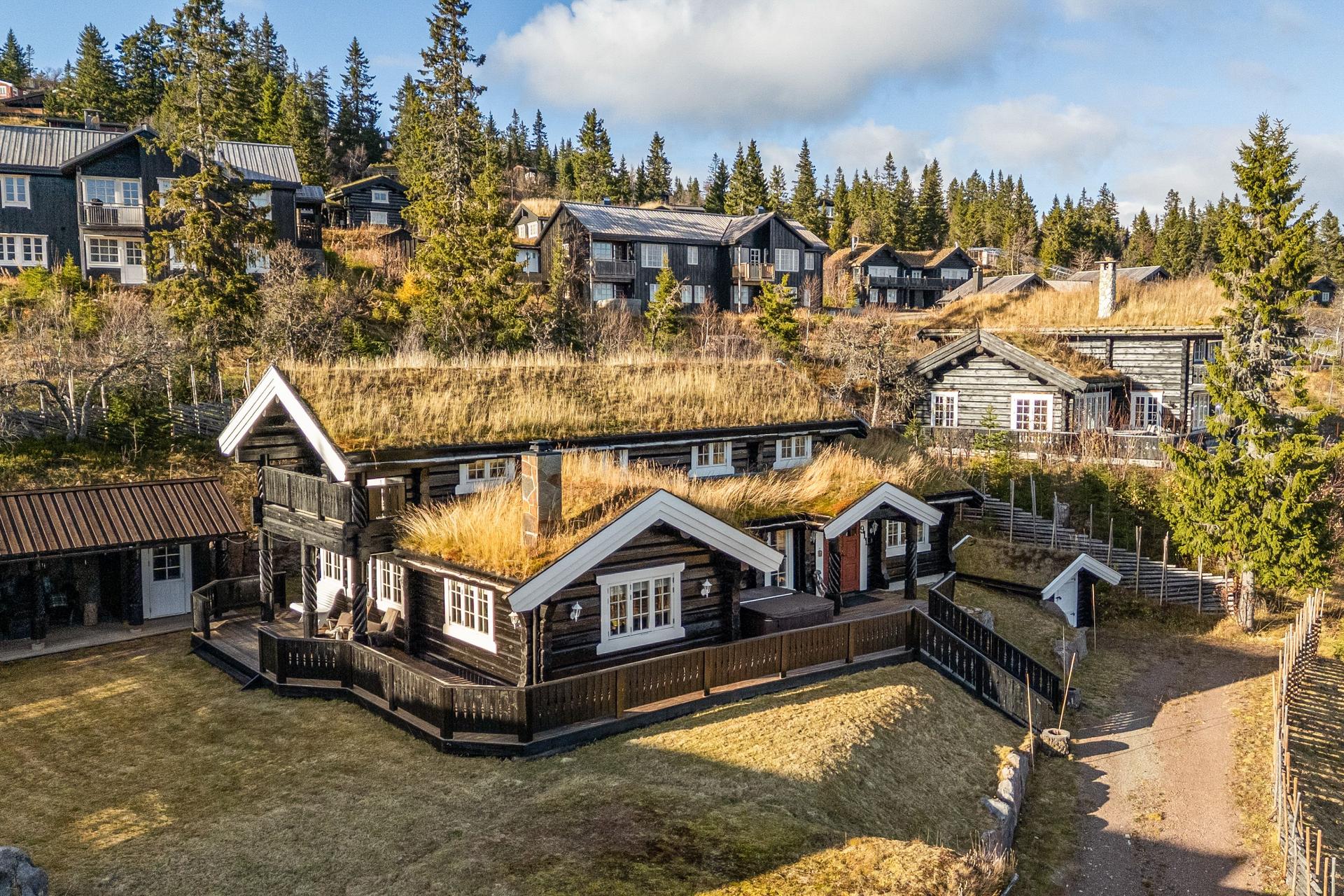 Velkommen til denne flotte familiehytta på Fageråsen! Foto: Husfoto. Bilde nummer 1 av 3