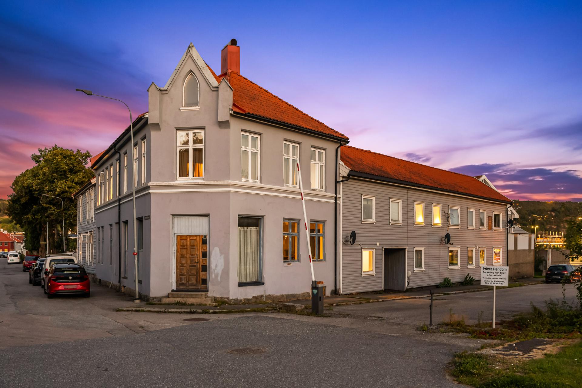  Bilde nummer 2 av 3