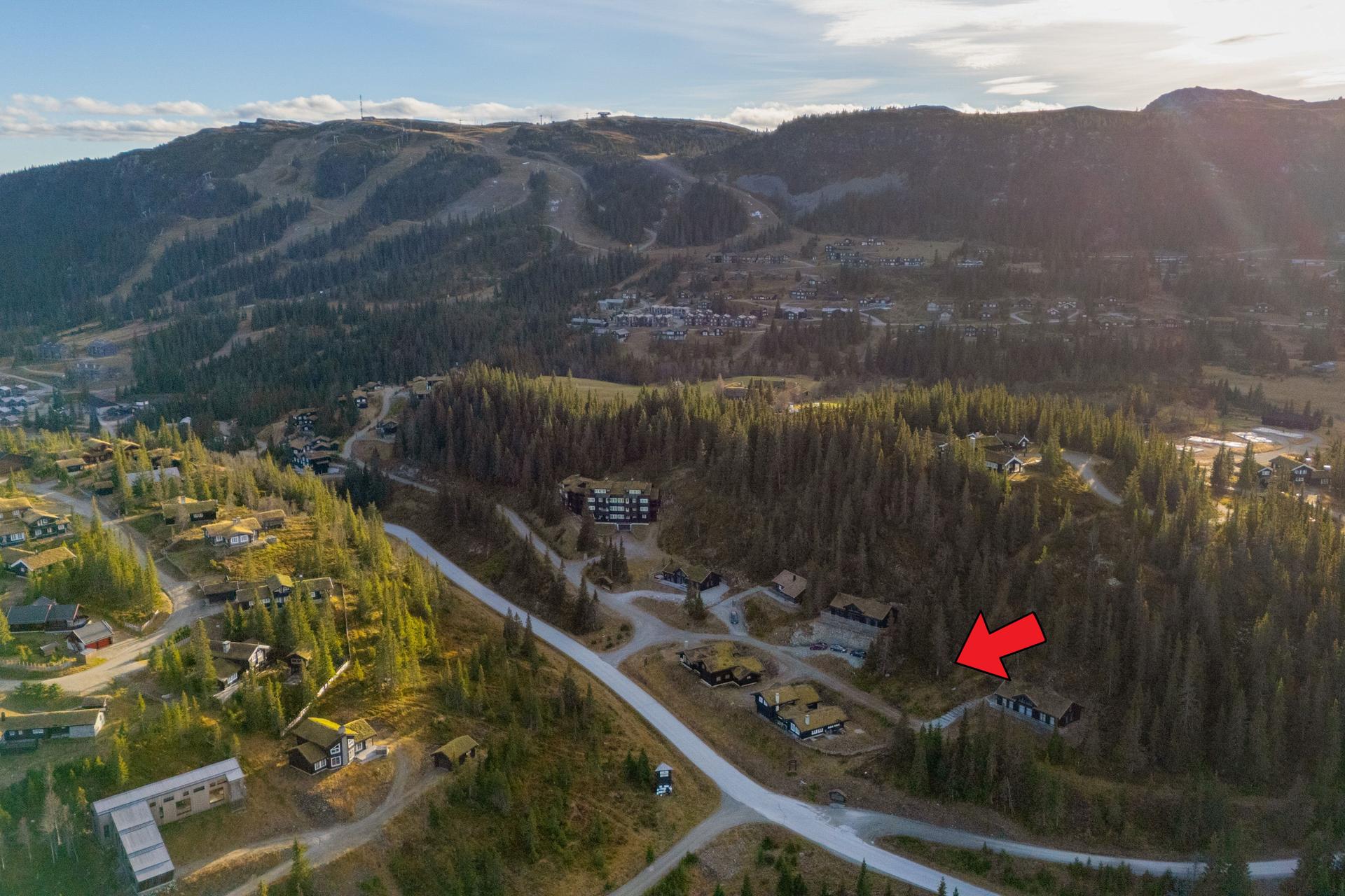 Eiertomt med attraktiv beliggenhet i Gammelseterlia, like ved Kvitfjell Alpinanlegg.. Bilde nummer 2 av 3