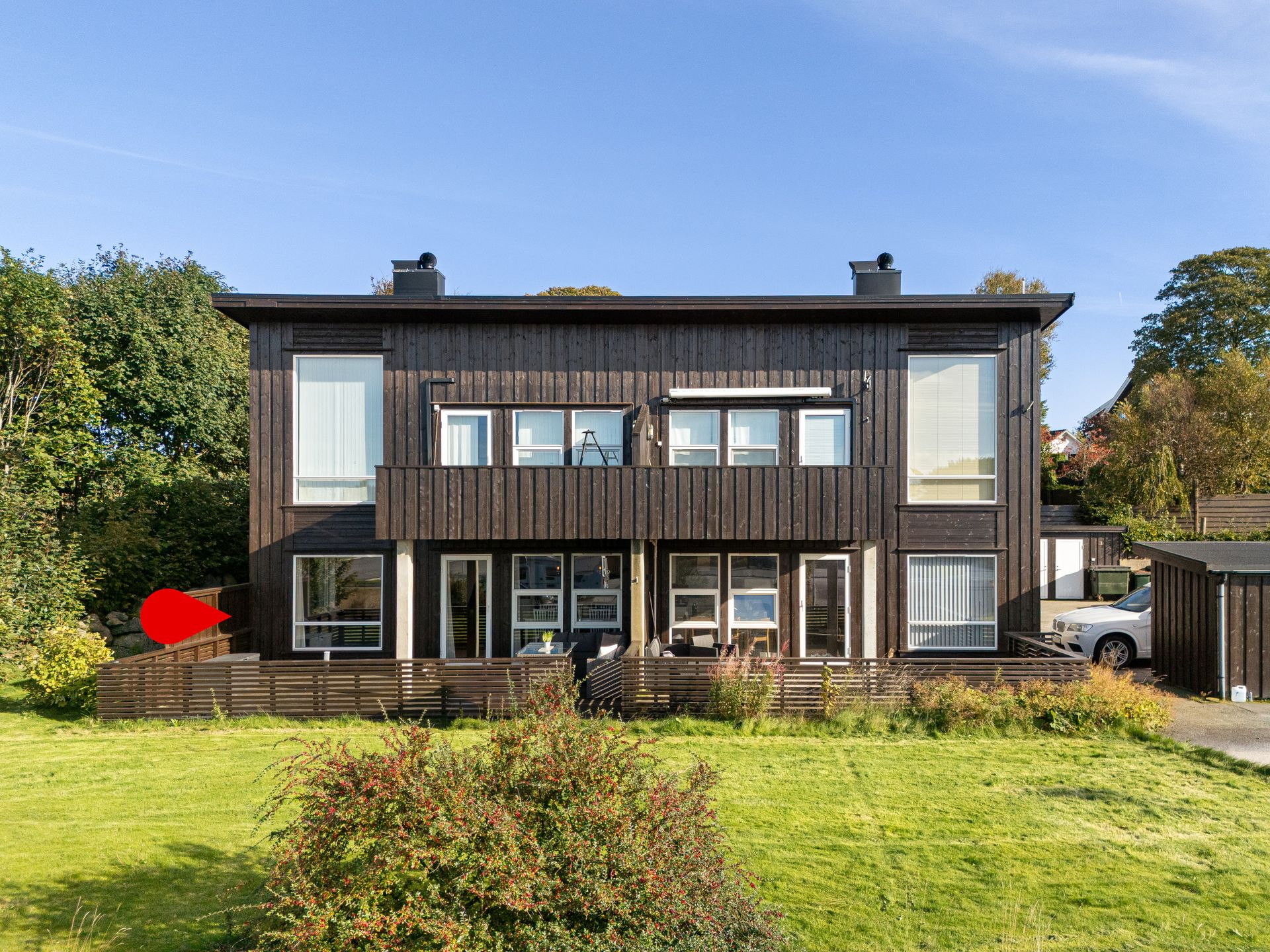Velkommen til Vålandsvegen 14! Eiendommen presenteres av Jenny Dale Seglem i EiendomsMegler 1 Jærmegleren 

Foto: Asle Haukland. Bilde nummer 1 av 3