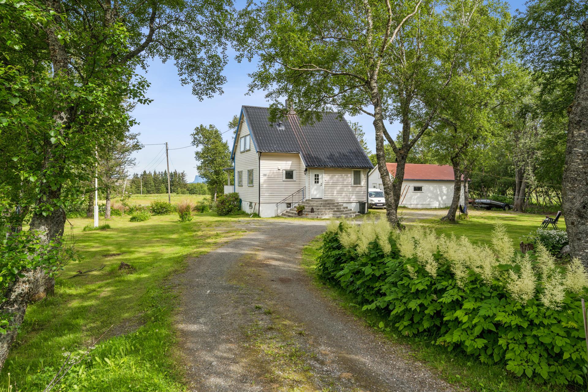 Velkommen til Skeissjøen 104! . Bilde nummer 1 av 3