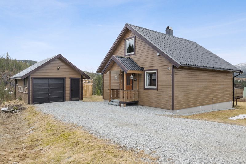Austre Slettås vei 14