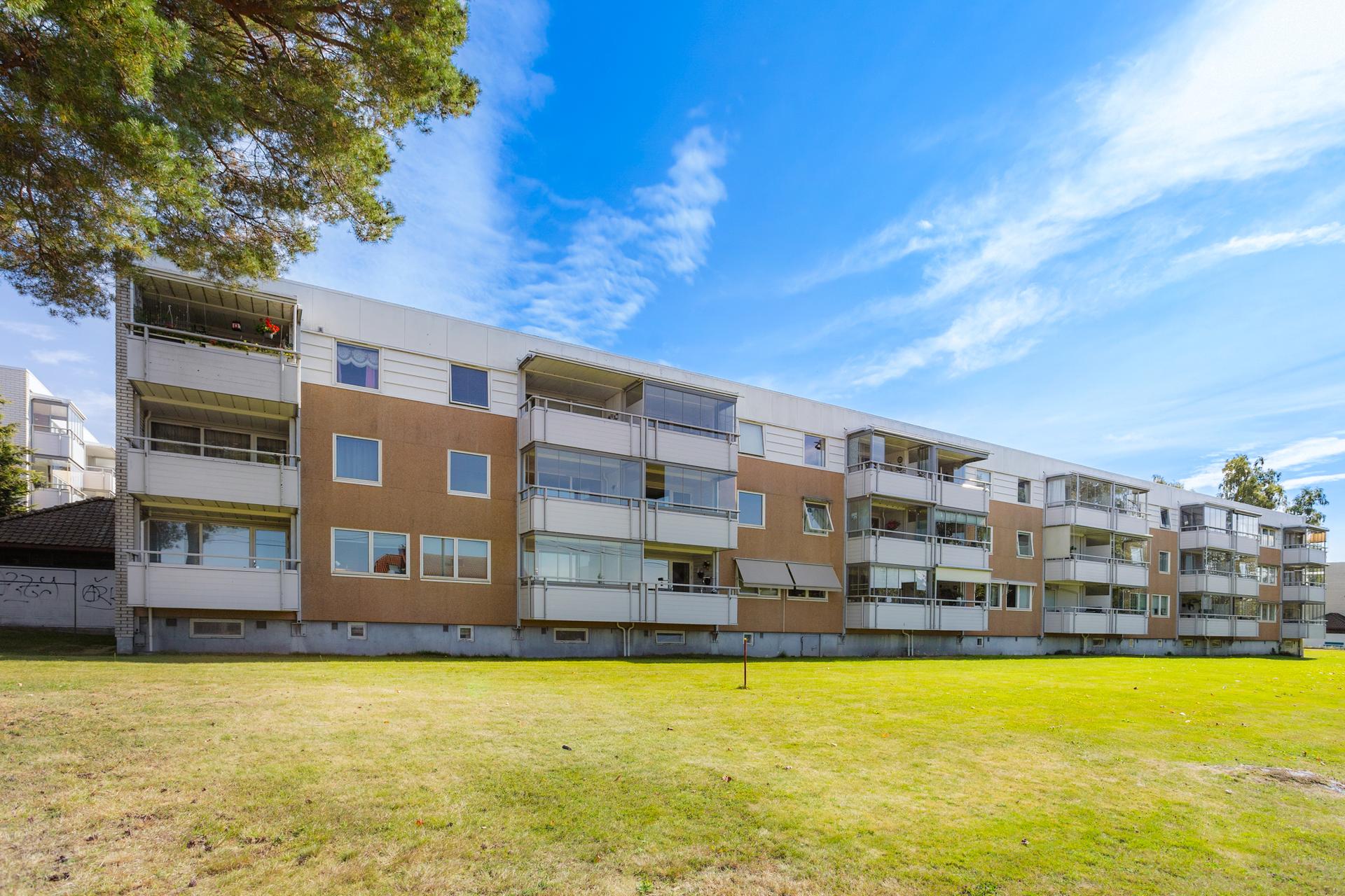 Velkommen til Kjernåsveien 1B presentert av Eiendomsmegler 1 v/Hans Westby - Foto: Frank Hesjedal . Bilde nummer 1 av 3