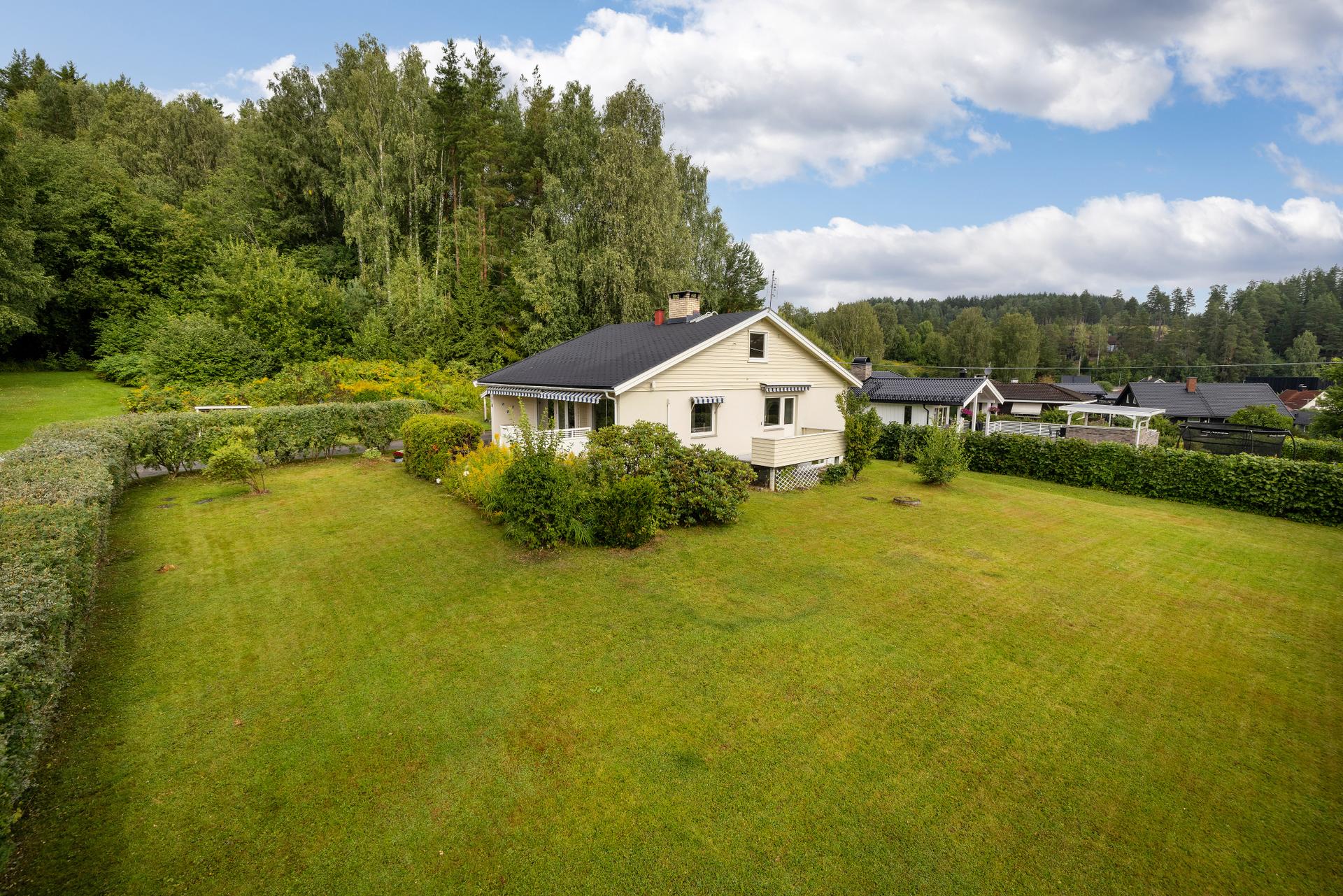 Velkommen til Sommerveien 12! Foto: Normann Foto AS. . Bilde nummer 1 av 3