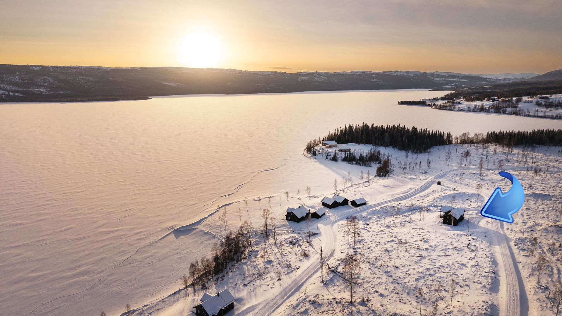 Med helårs turområder rett utenfor hyttedøra, kan du utforske alt fra stille skogsstier, til fiske og fine skiturer . Bilde nummer 3 av 3