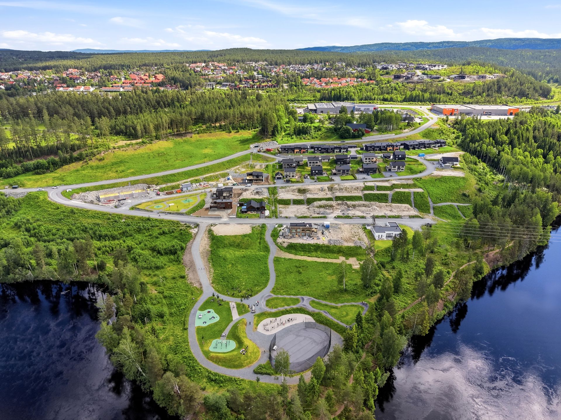 Dronebilde over området (fra sommeren 2026) . Bilde nummer 3 av 3